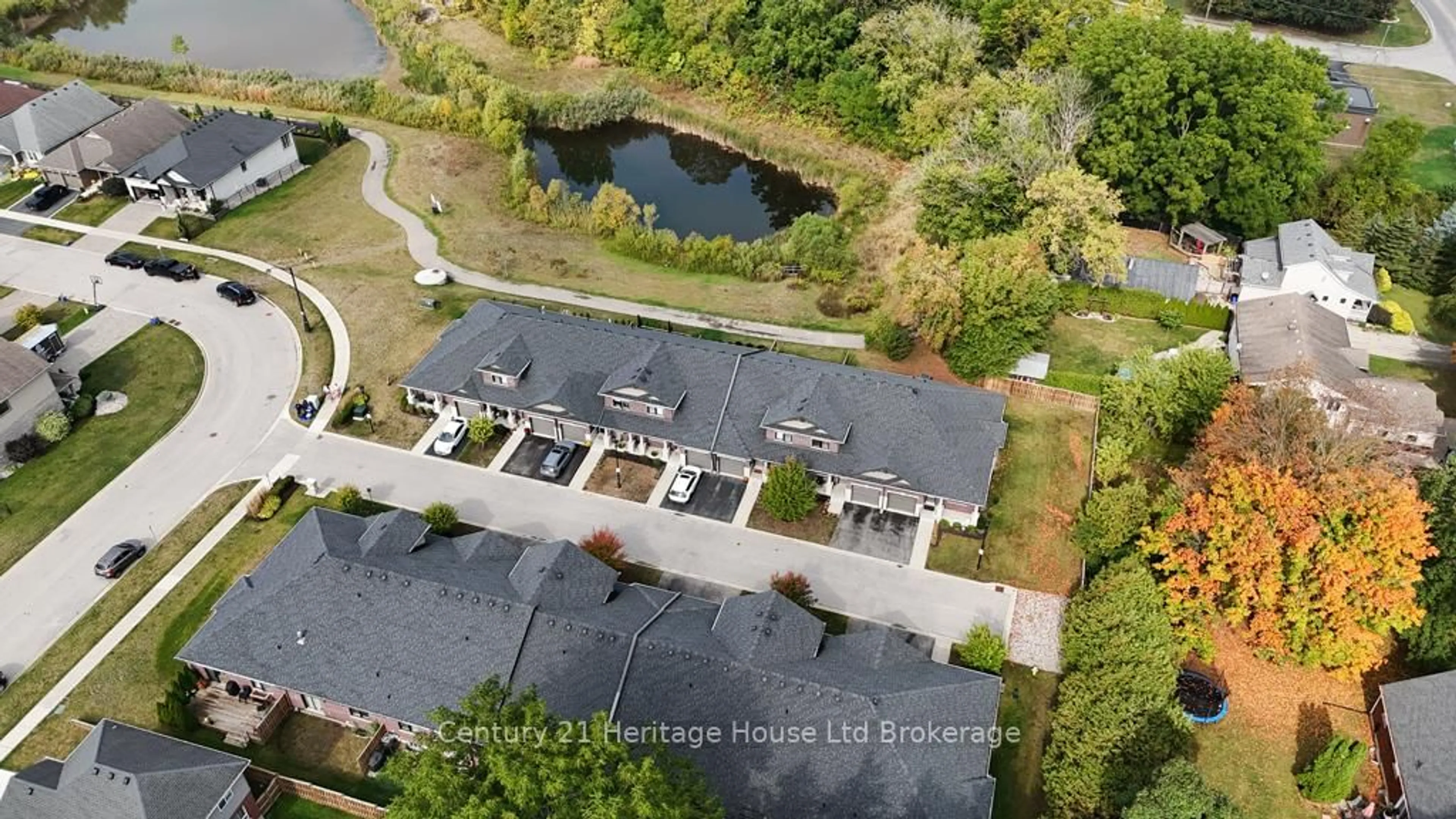 A pic from outside/outdoor area/front of a property/back of a property/a pic from drone, water/lake/river/ocean view for 35 Chatfield St #3, Ingersoll Ontario N5C 0B3