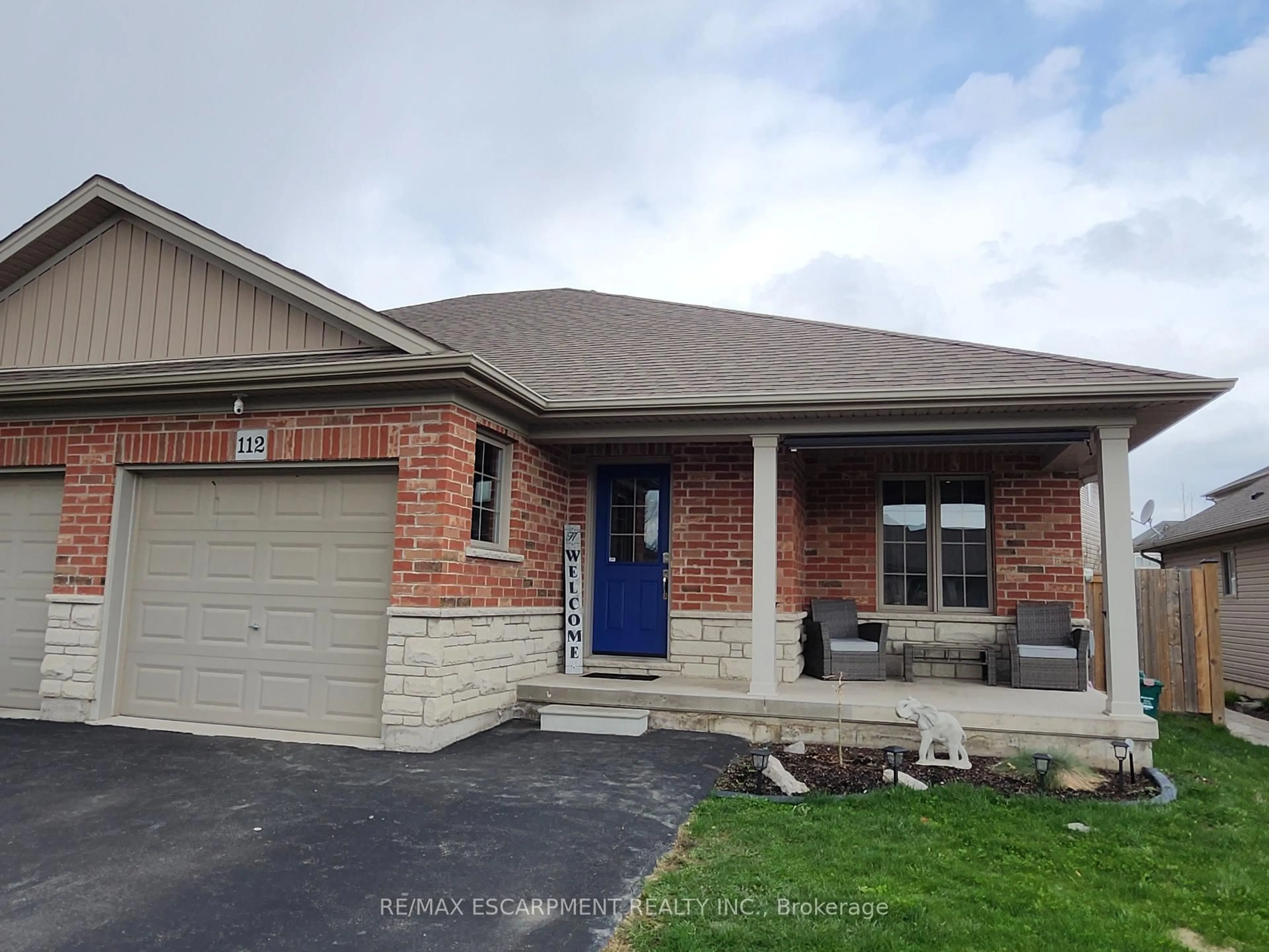 Home with brick exterior material, street for 112 Anastasia Blvd, West Lincoln Ontario L0R 2A0