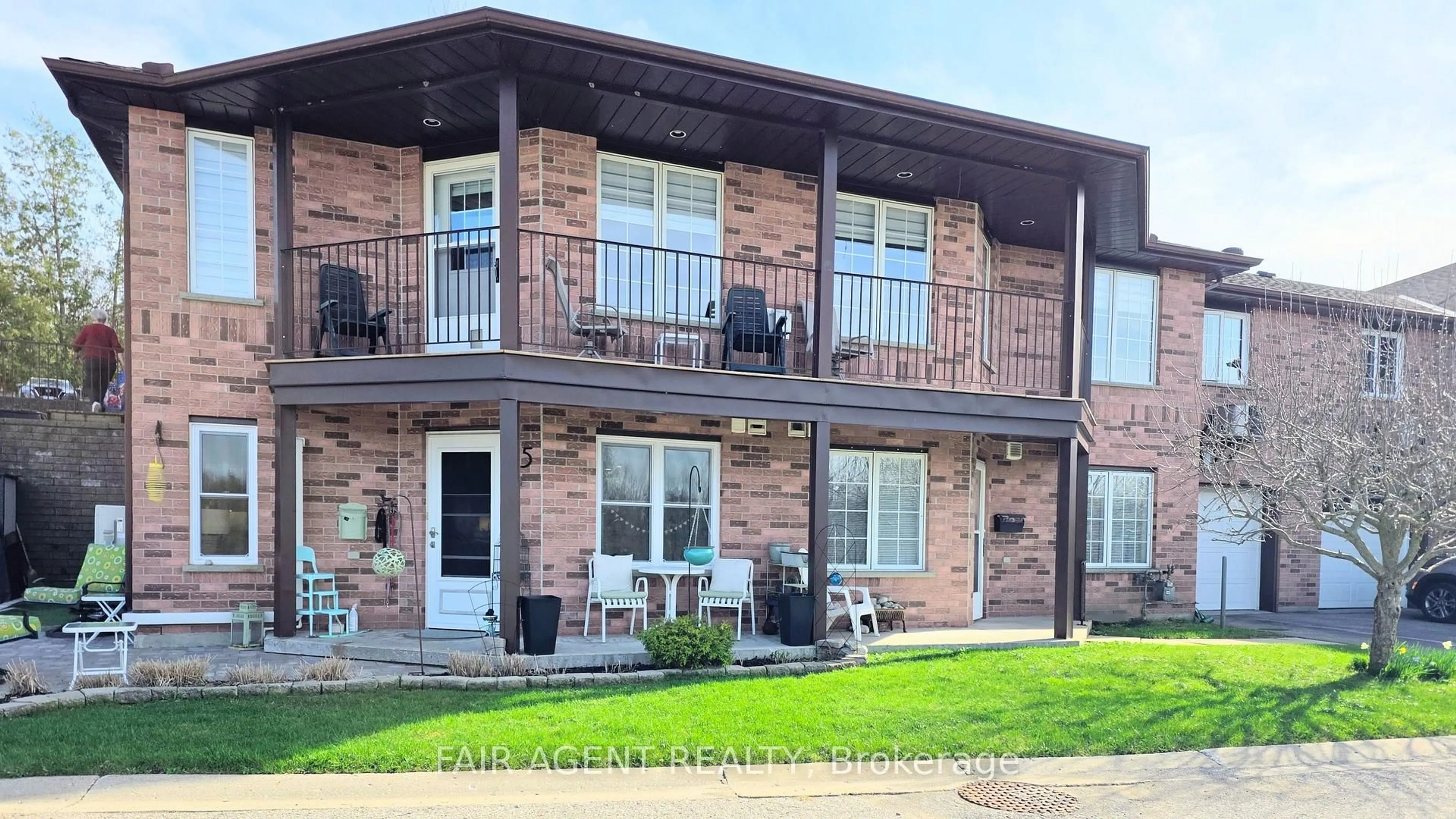 Home with brick exterior material, building for 20 Huron St #25, St. Marys Ontario N4X 1C5