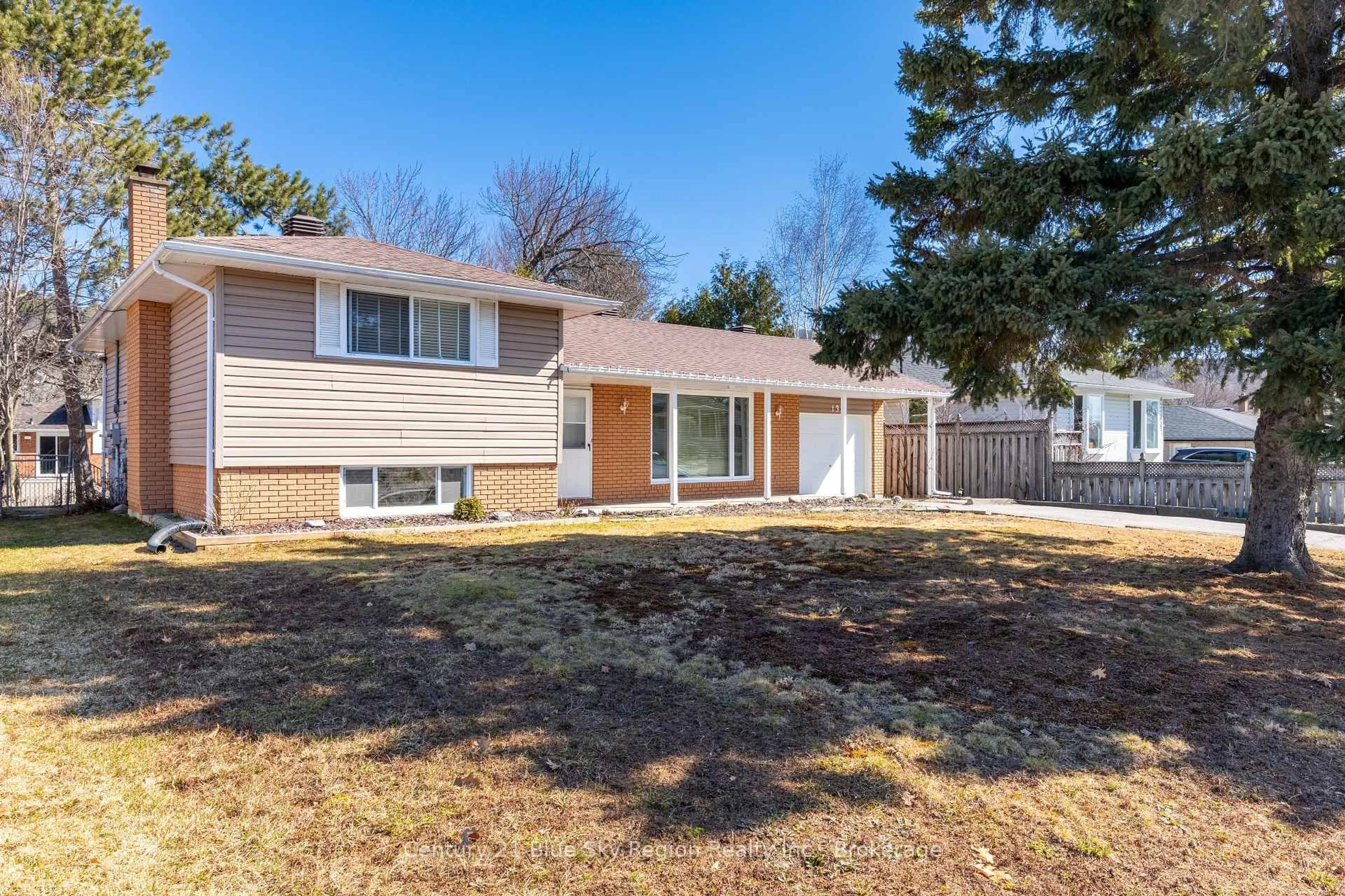 Home with vinyl exterior material, street for 138 Macbeth Cres, North Bay Ontario P1B 7X6