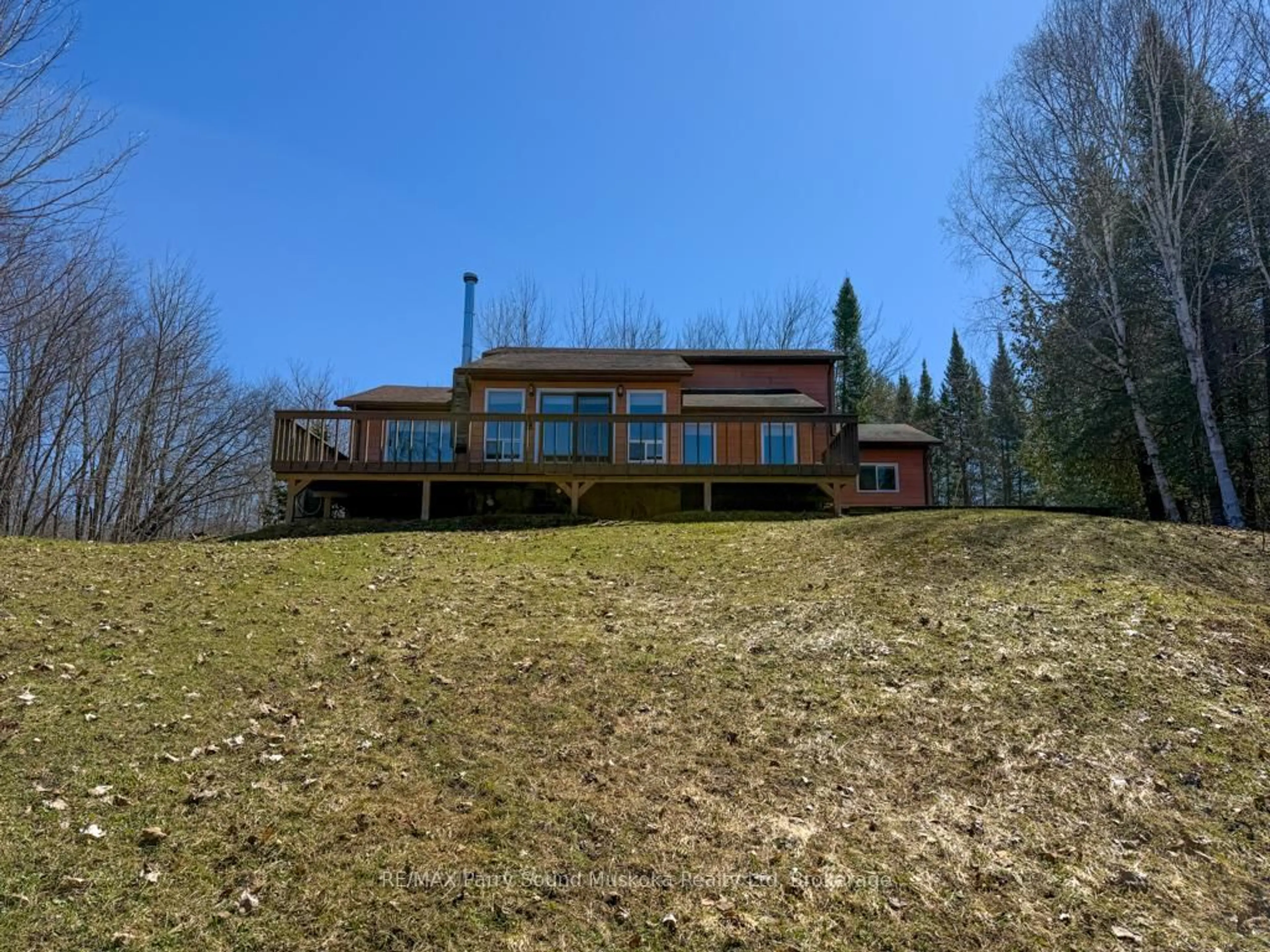 A pic from outside/outdoor area/front of a property/back of a property/a pic from drone, unknown for 57 Quinn Rd, Whitestone Ontario P0A 1G0