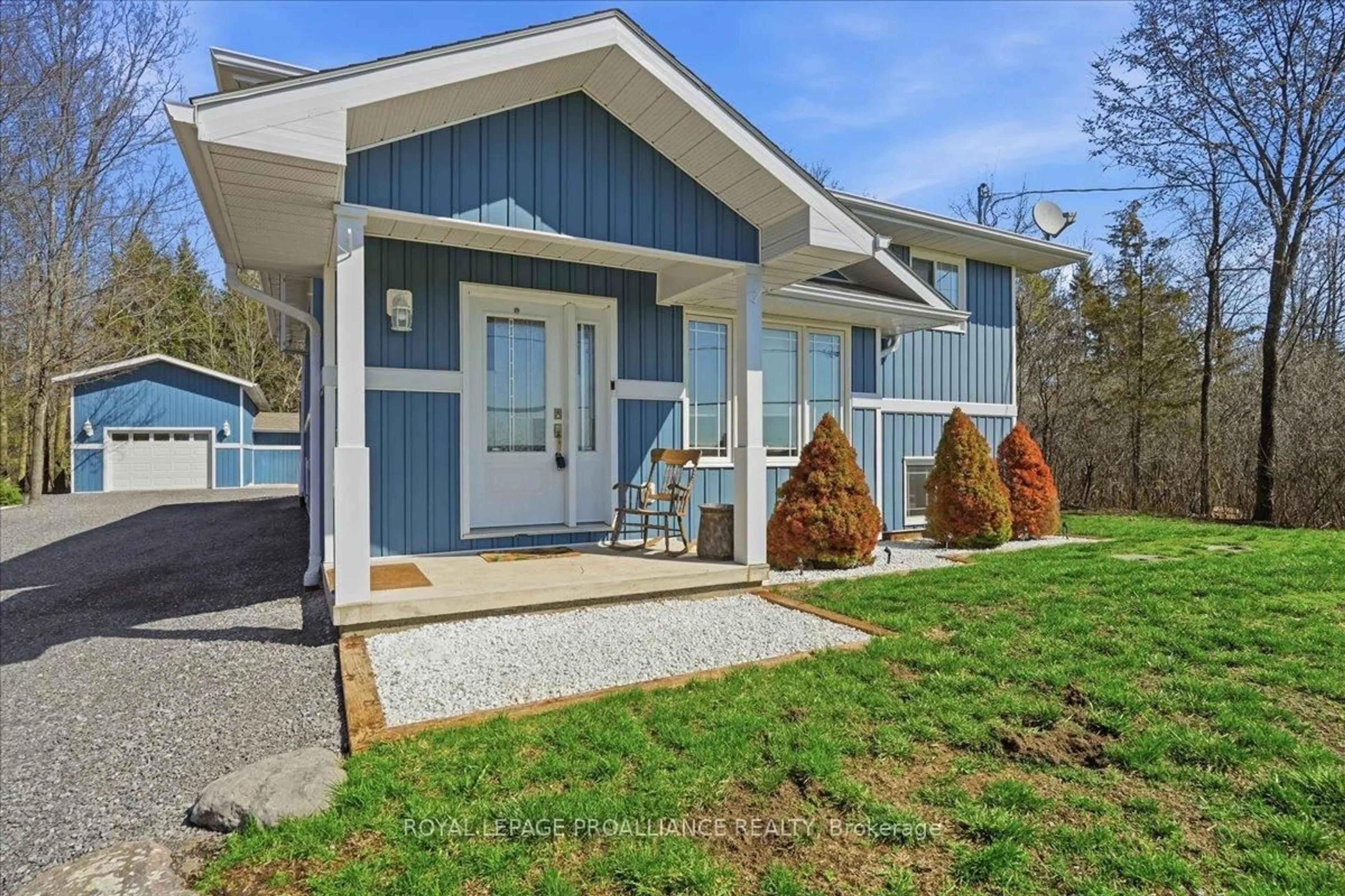 Home with vinyl exterior material, street for 735 Shannon Rd, Tyendinaga Ontario K0K 2V0