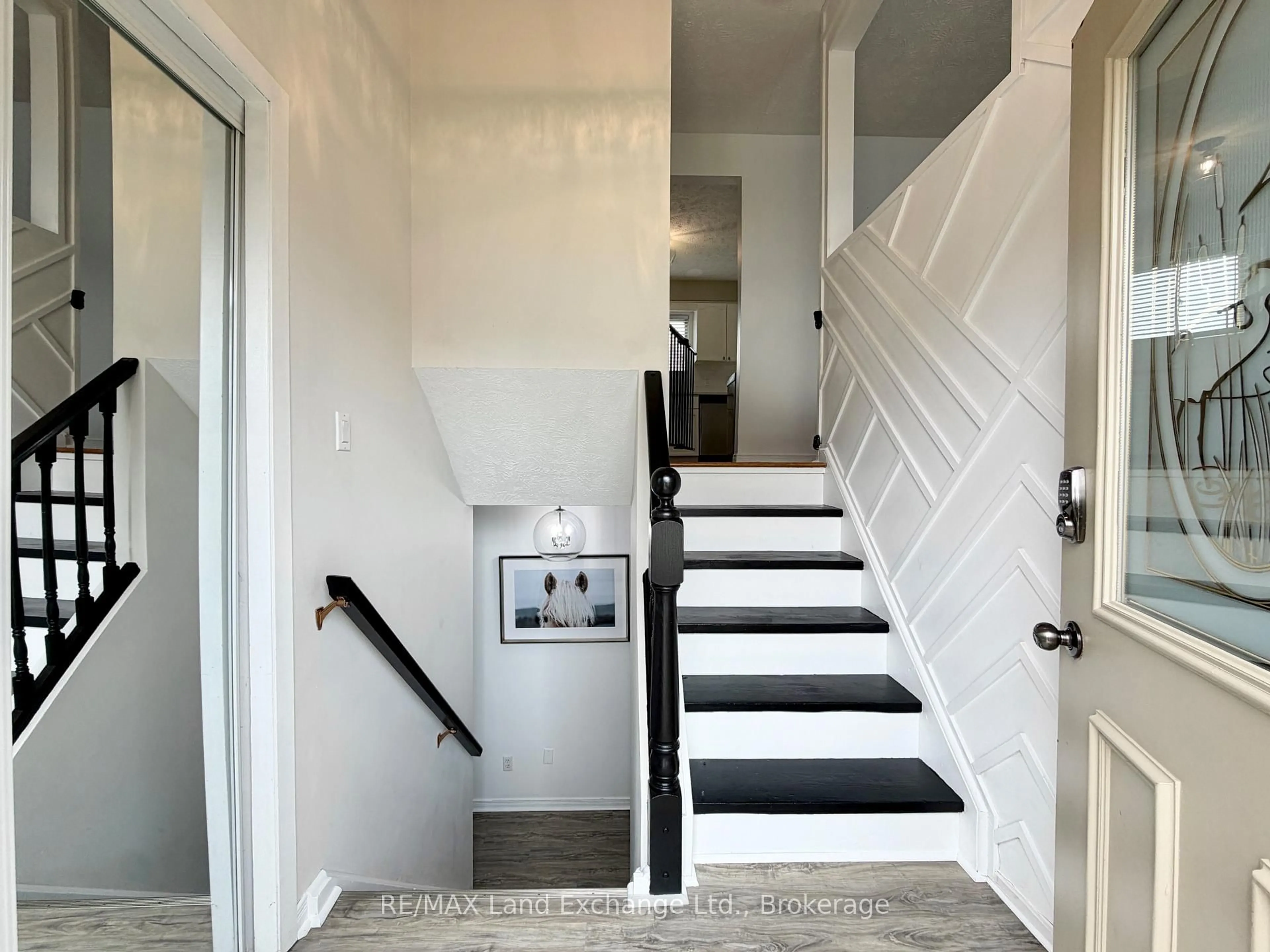 Unknown for 375 LANSDOWNE St, Saugeen Shores Ontario N0H 2L0