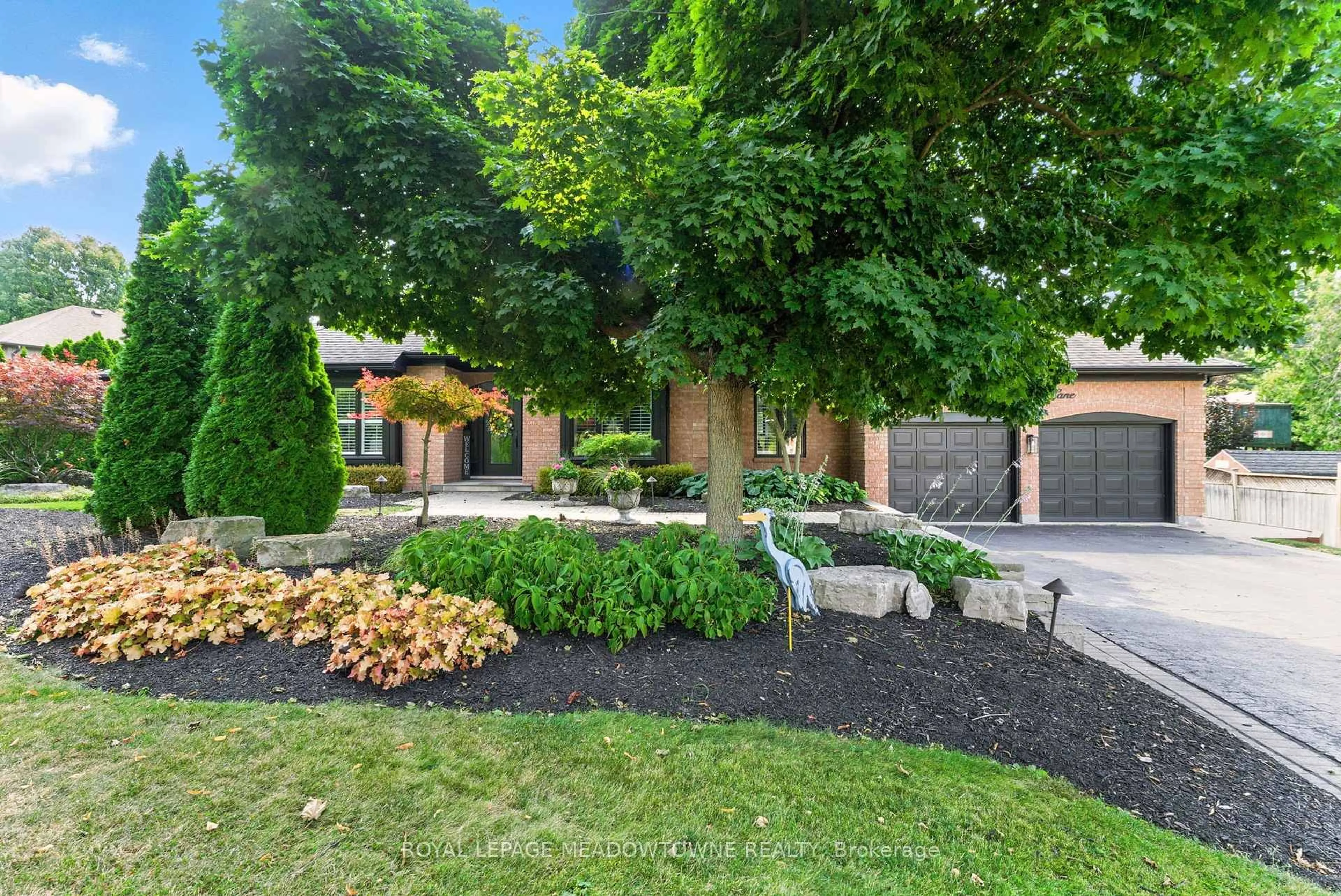 Unknown for 2 Blueheron Lane, Hamilton Ontario L0R 1H1