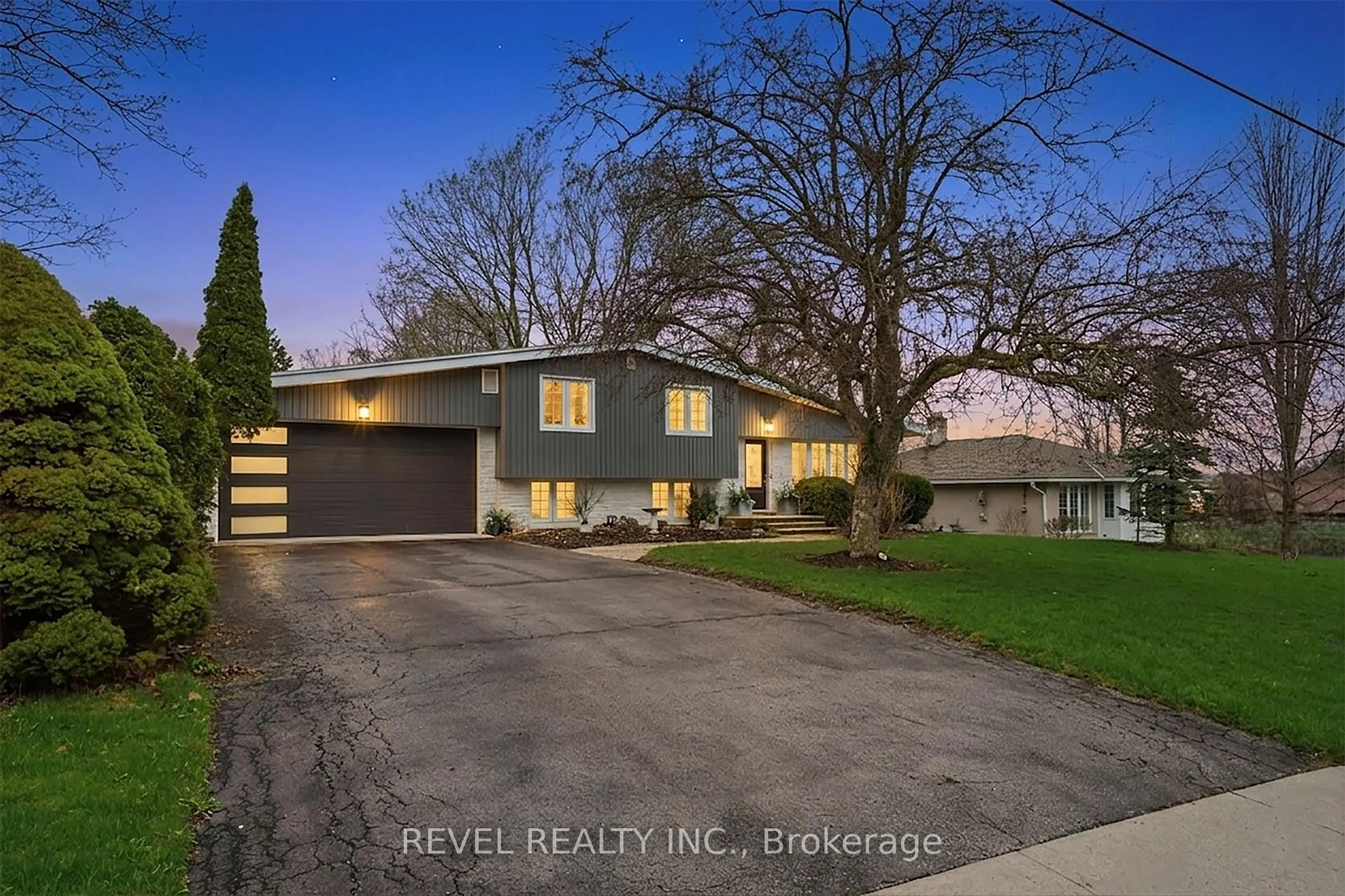 Unknown for 92 Water St, Woolwich Ontario N0B 2N0