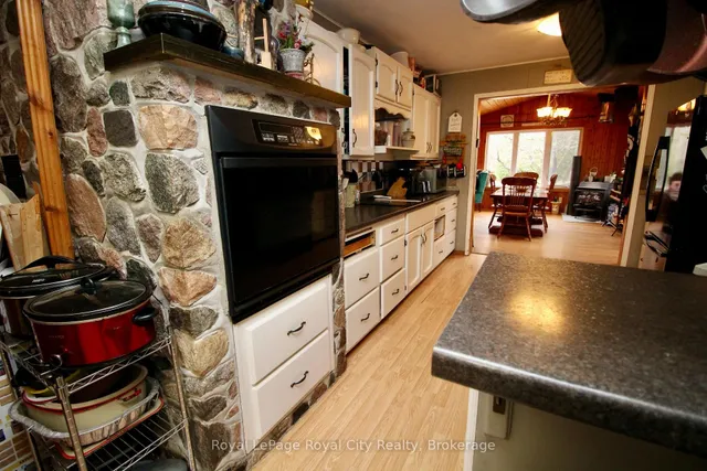 192 McArthur Rd, Northern Bruce Peninsula 2