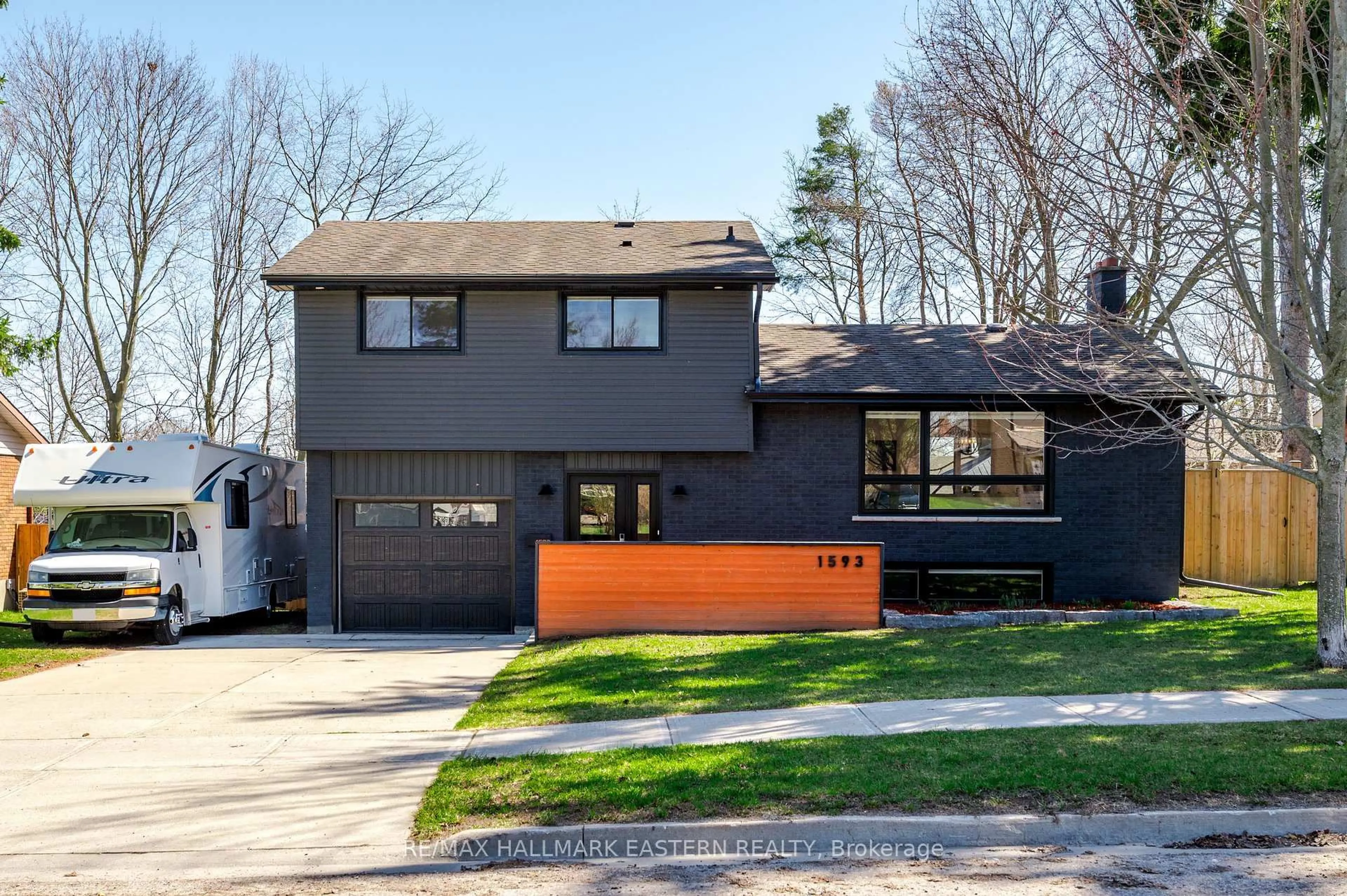 Home with brick exterior material, street for 1593 Westbrook Dr, Peterborough Ontario K9J 6R6