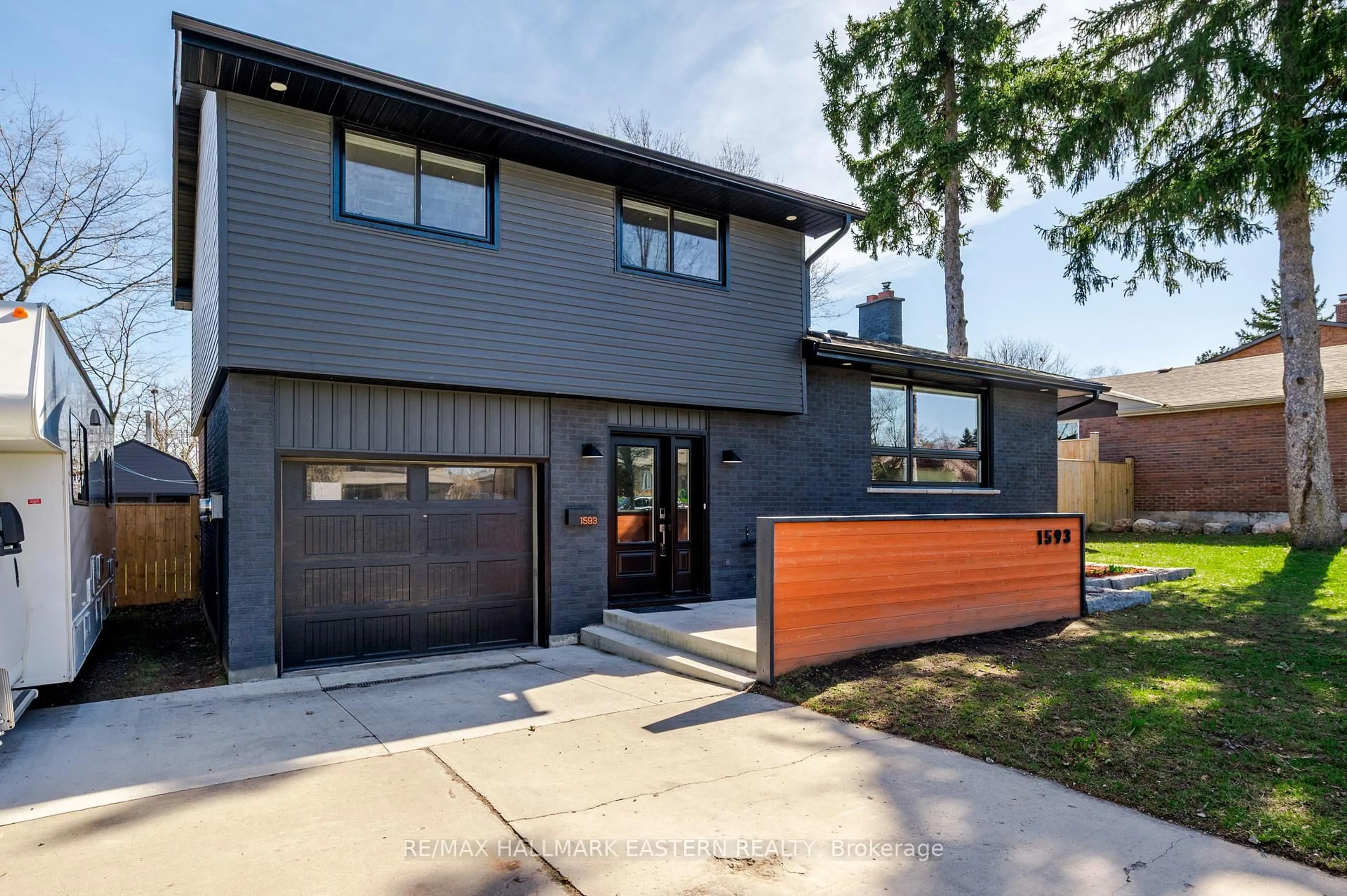 Home with brick exterior material, street for 1593 Westbrook Dr, Peterborough Ontario K9J 6R6