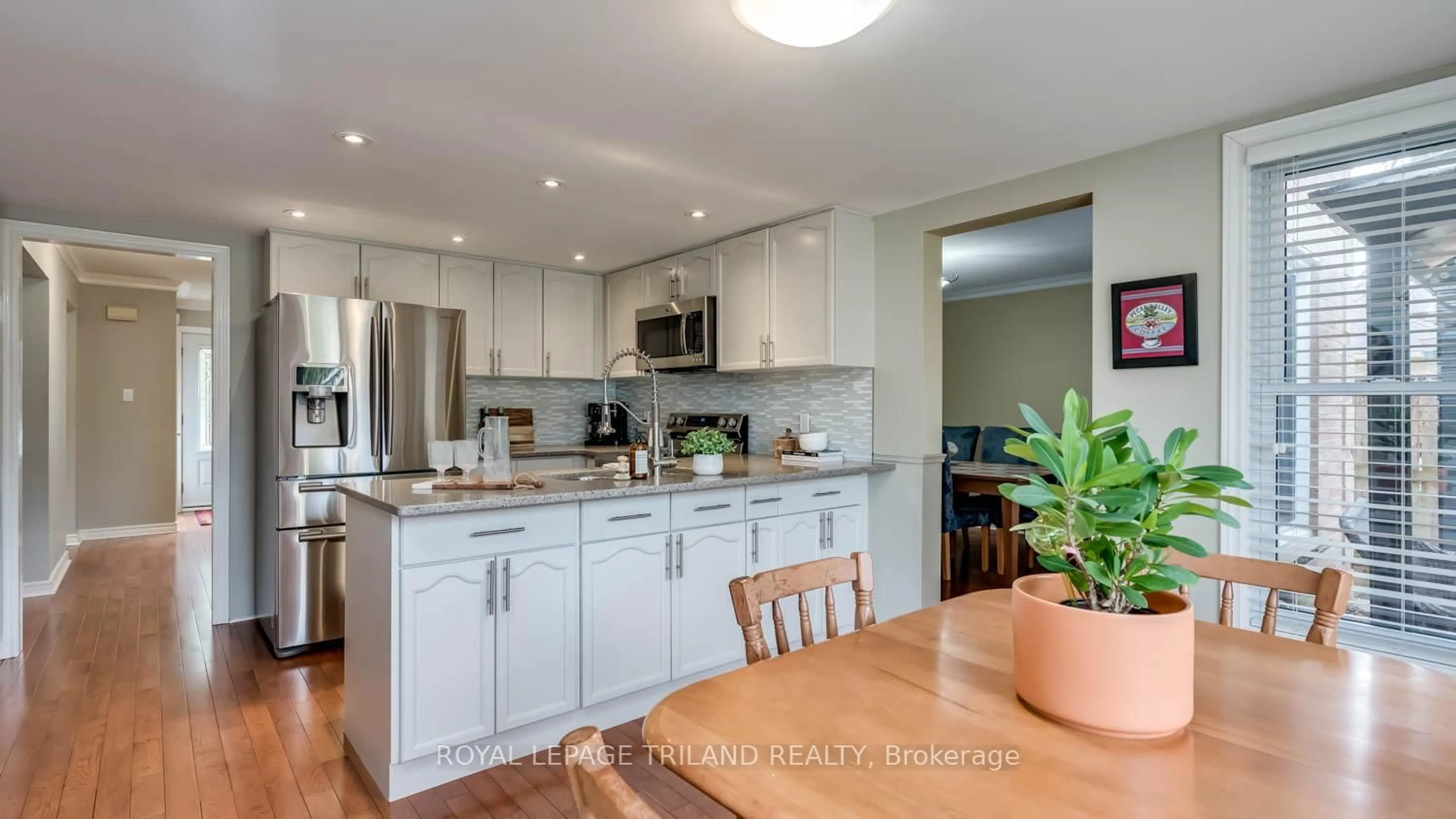 Open concept kitchen, unknown for 50 Penrith Cres, London North Ontario N6G 4M8