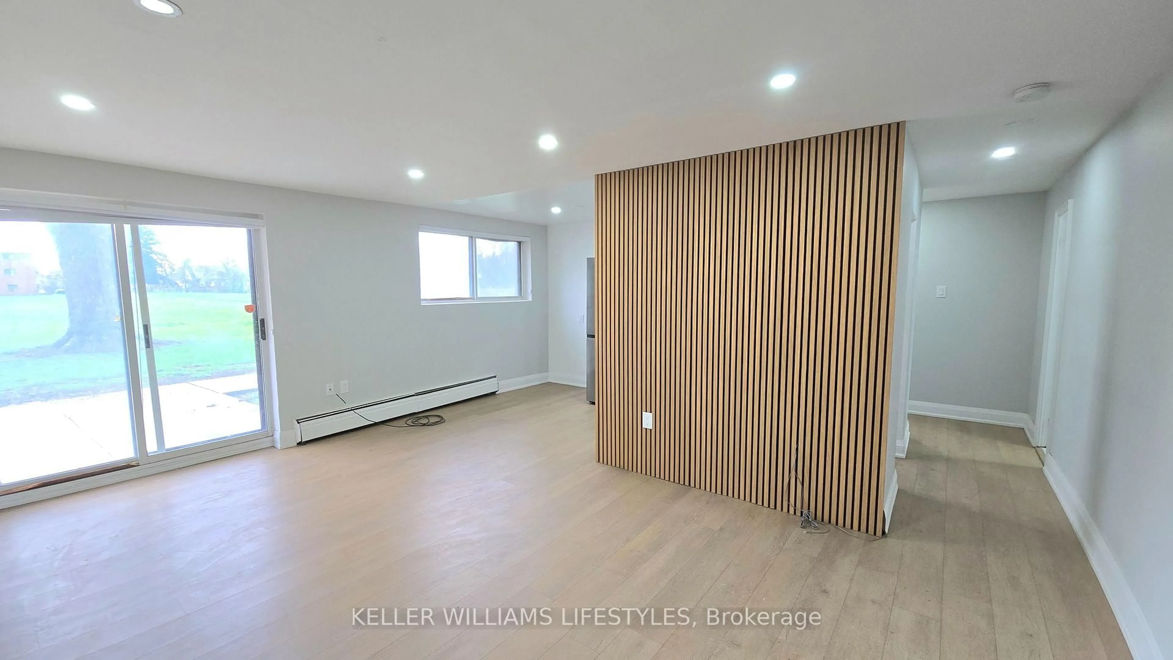 A pic of a room for 1830 Dumont St #101, London East Ontario N5W 2S1