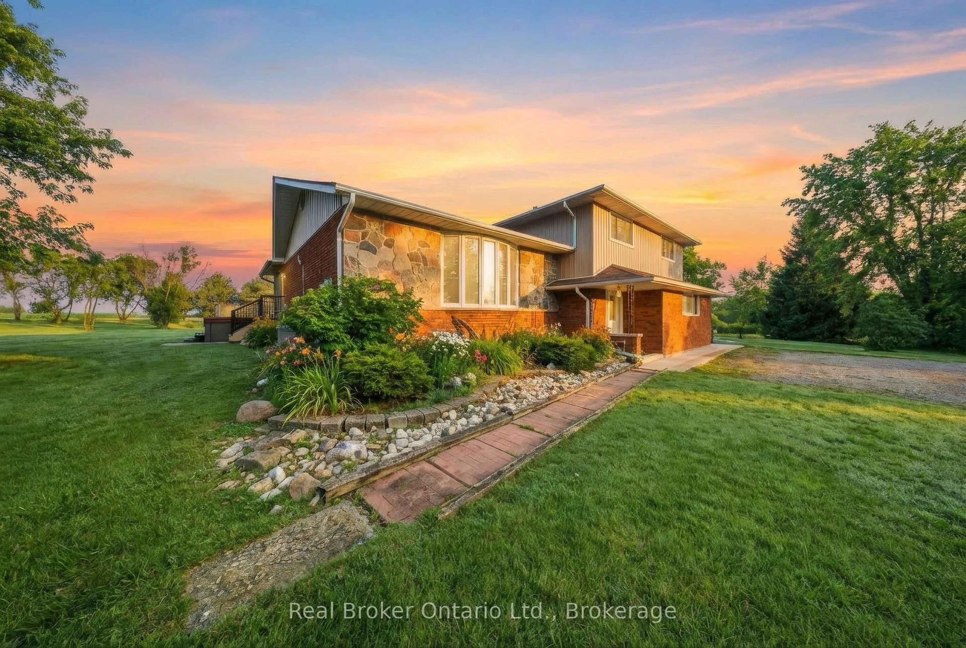 A pic from outside/outdoor area/front of a property/back of a property/a pic from drone, unknown for 11 Burtch Rd, Brant Ontario N0E 1K0