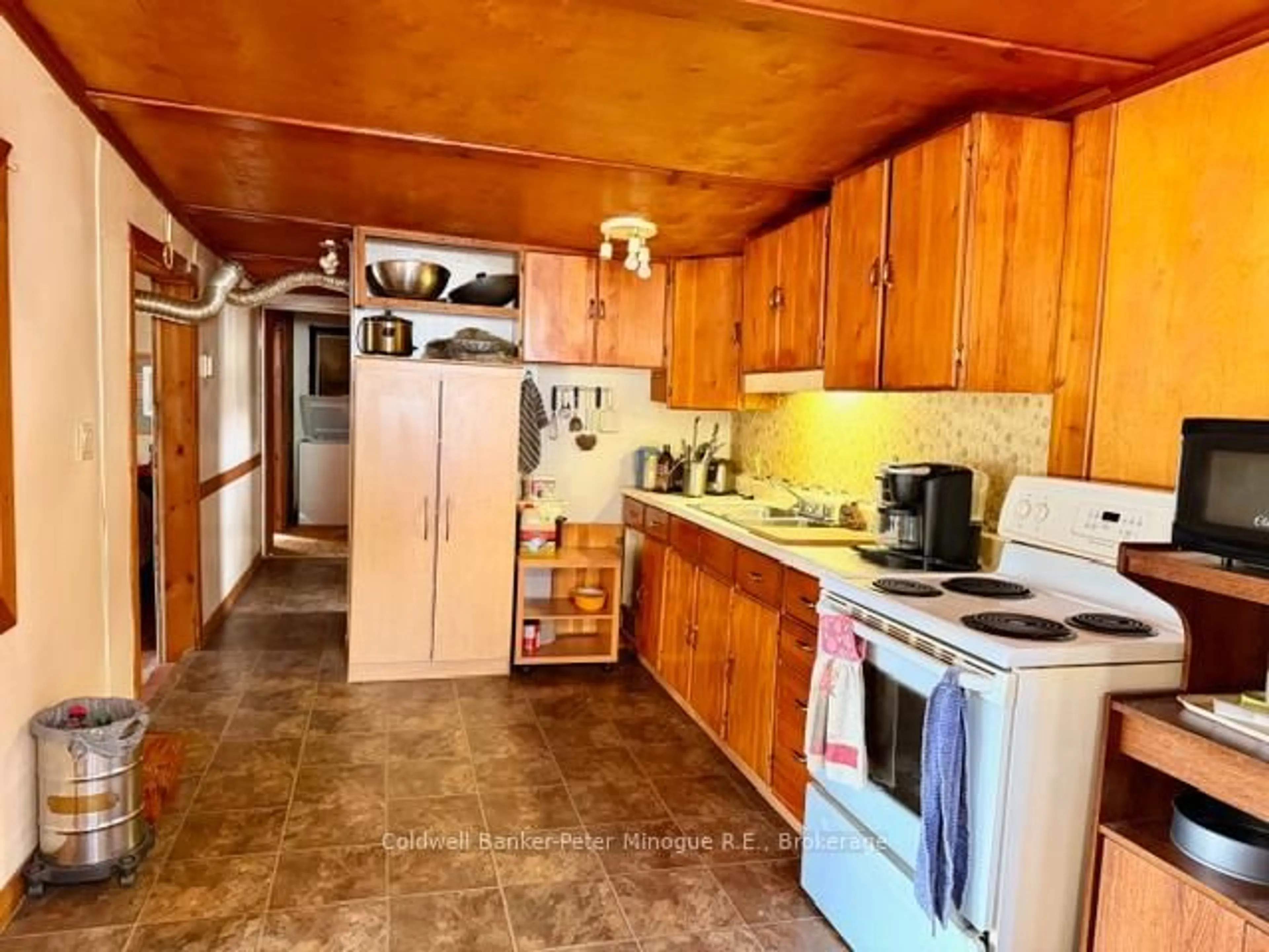 Standard kitchen, unknown for 9358 Highway 63 #1, Unorganized Townships Ontario P0H 2A0