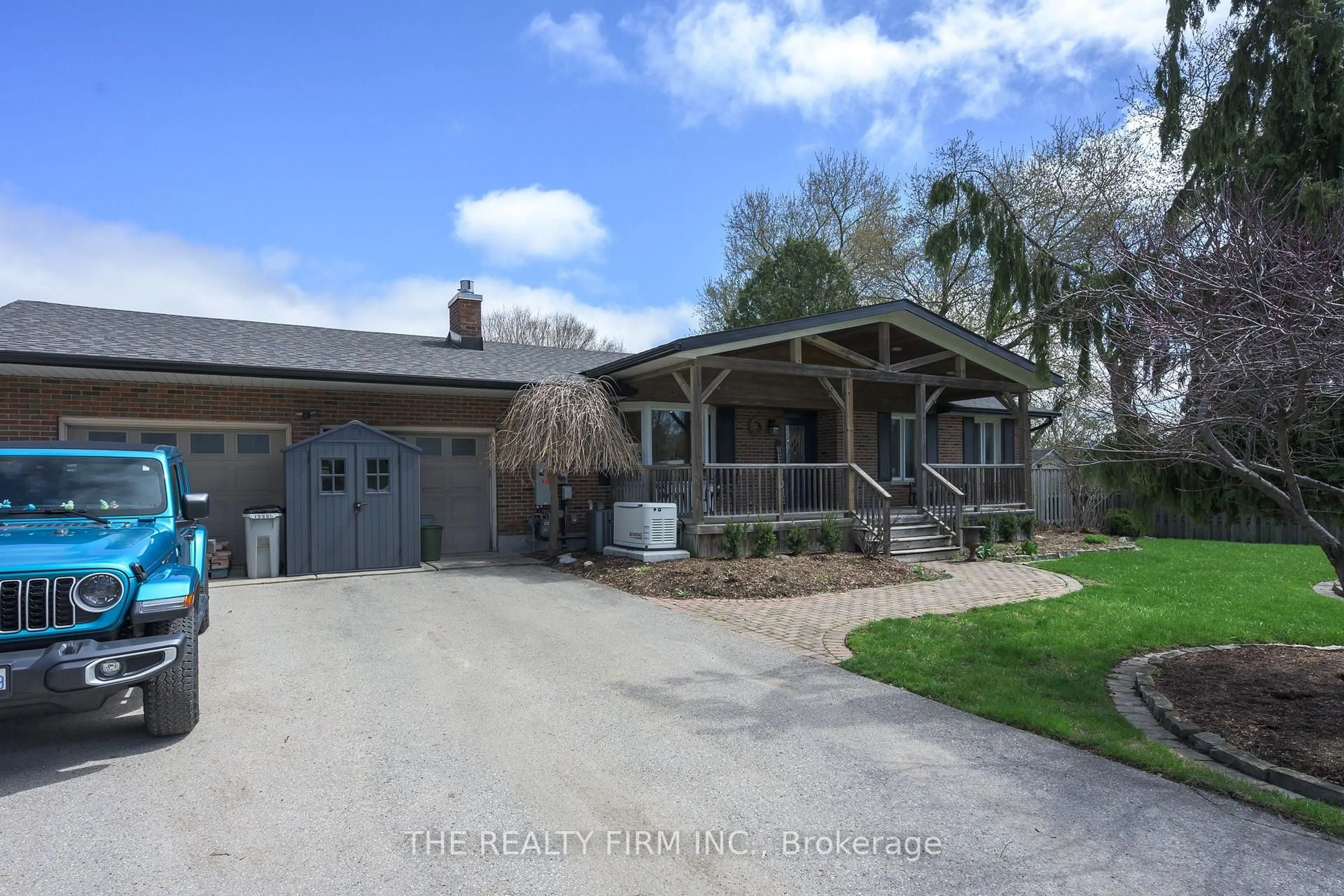 A pic from outside/outdoor area/front of a property/back of a property/a pic from drone, water/lake/river/ocean view for 21584 Highbury Ave, Middlesex Centre Ontario N0M 1C0