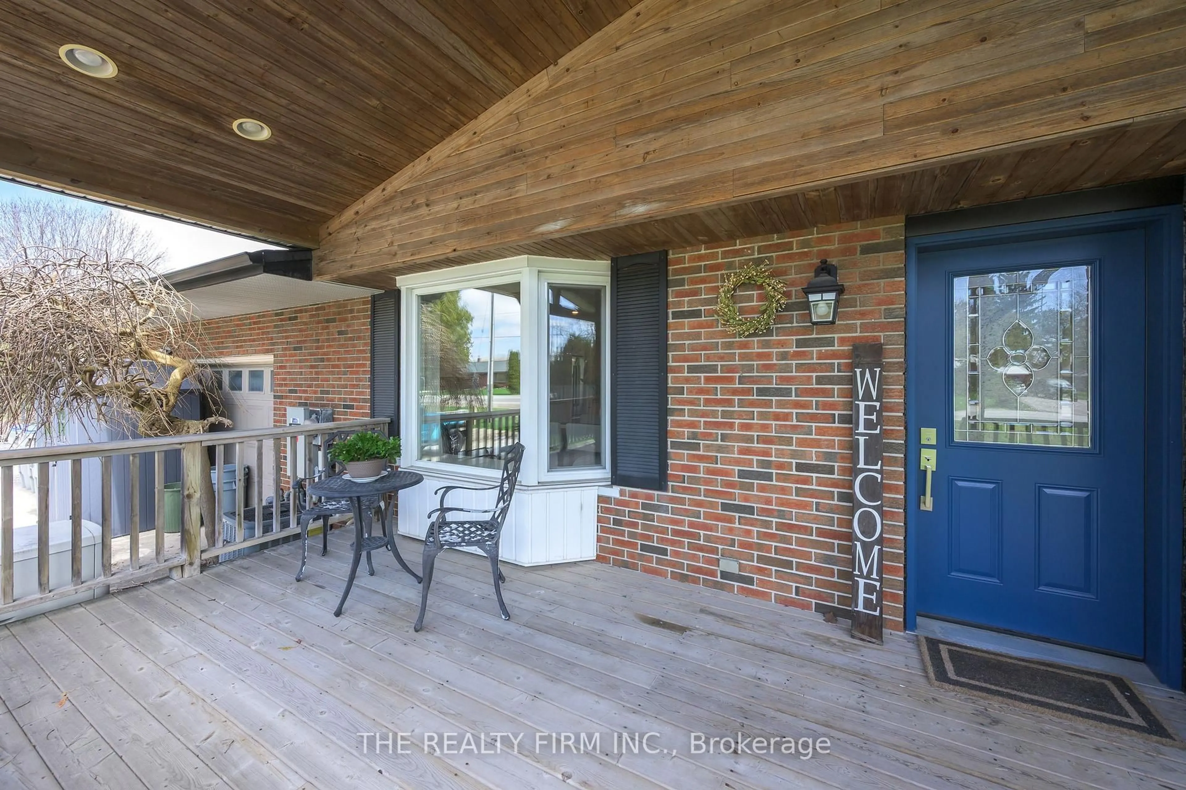 Patio, water/lake/river/ocean view for 21584 Highbury Ave, Middlesex Centre Ontario N0M 1C0