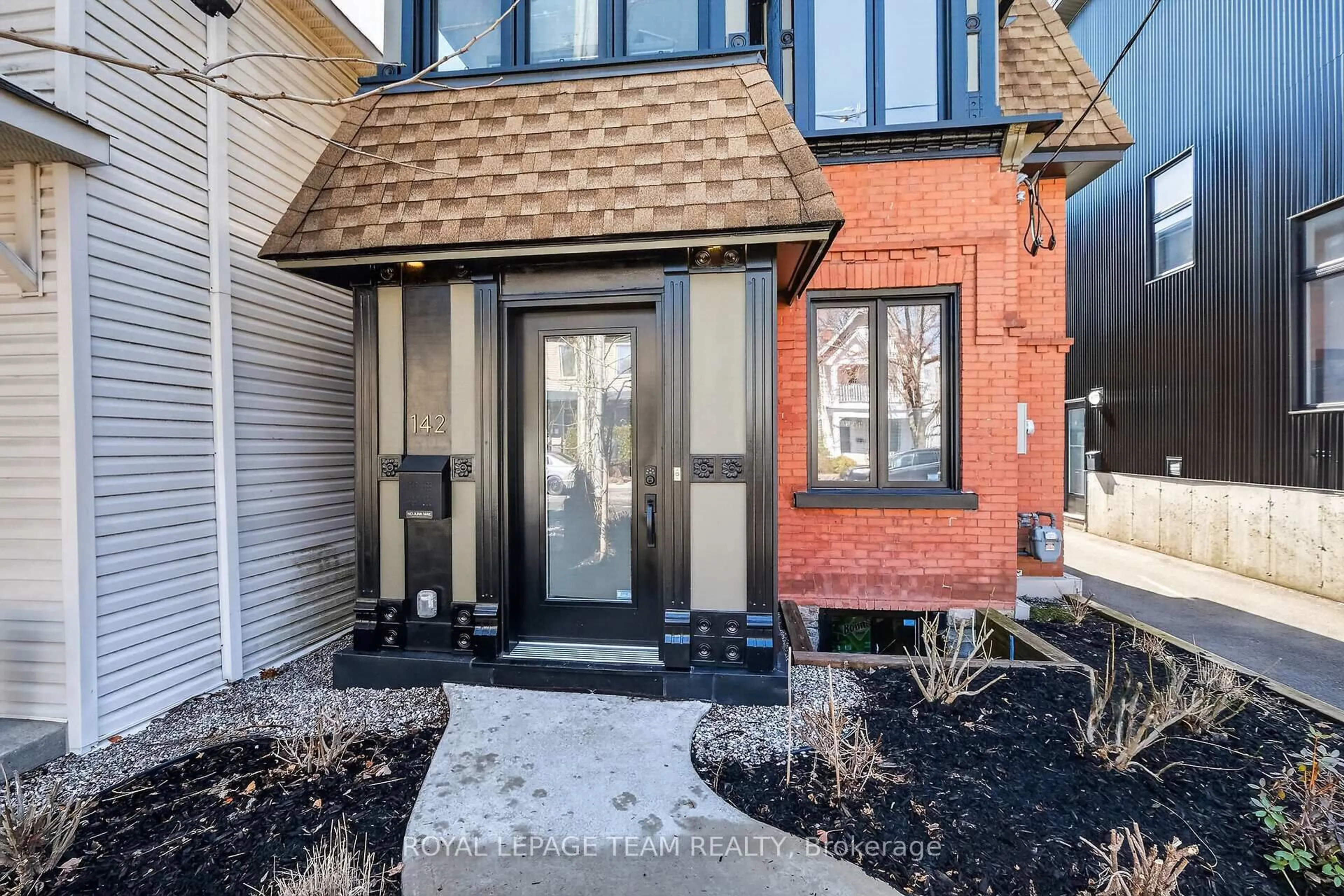 Home with brick exterior material, street for 142 Florence St, Ottawa Ontario K1R 5N4