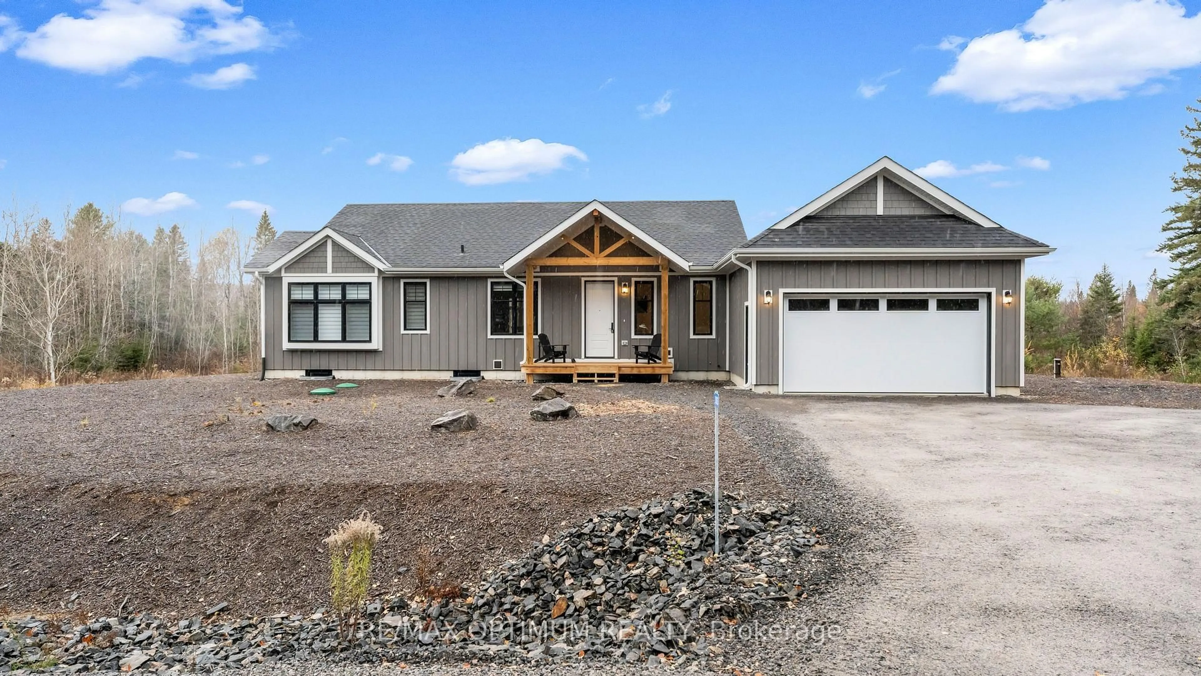 Home with vinyl exterior material, unknown for 1003 Kingsridge Crt, Lake of Bays Ontario P1H 2J6