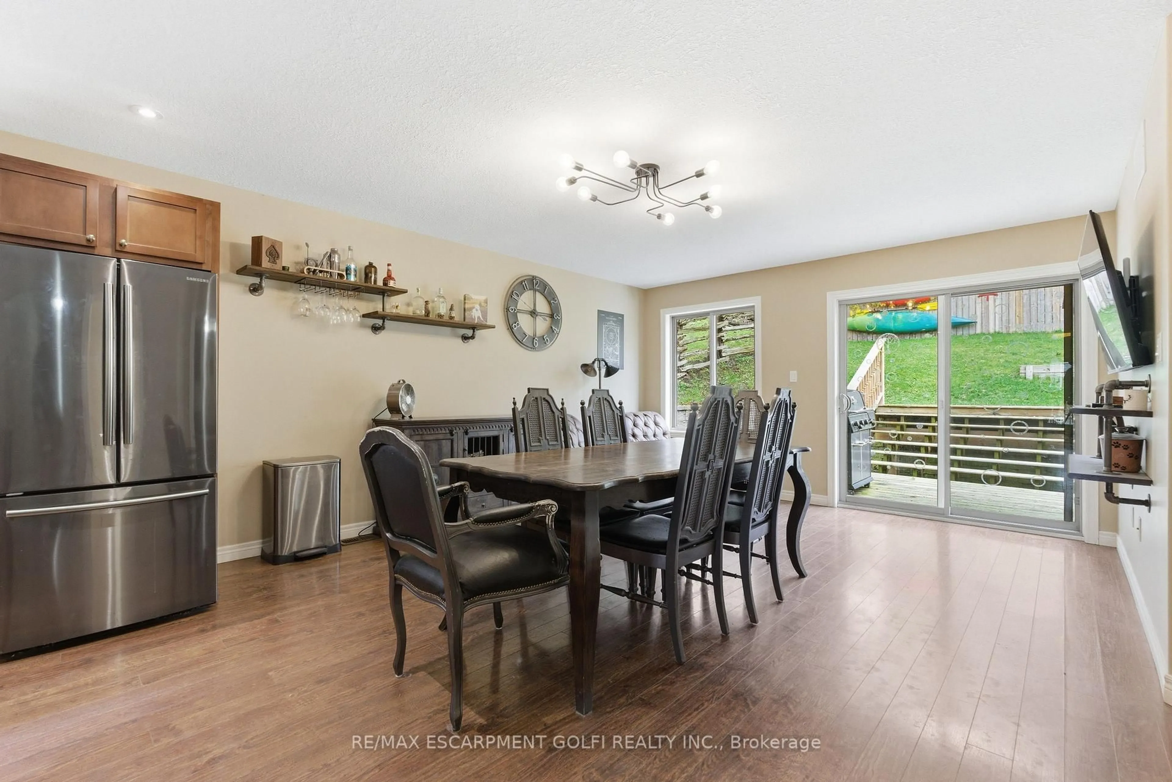 Dining room, wood/laminate floor for 95 West River St, Brant Ontario N3L 2V4