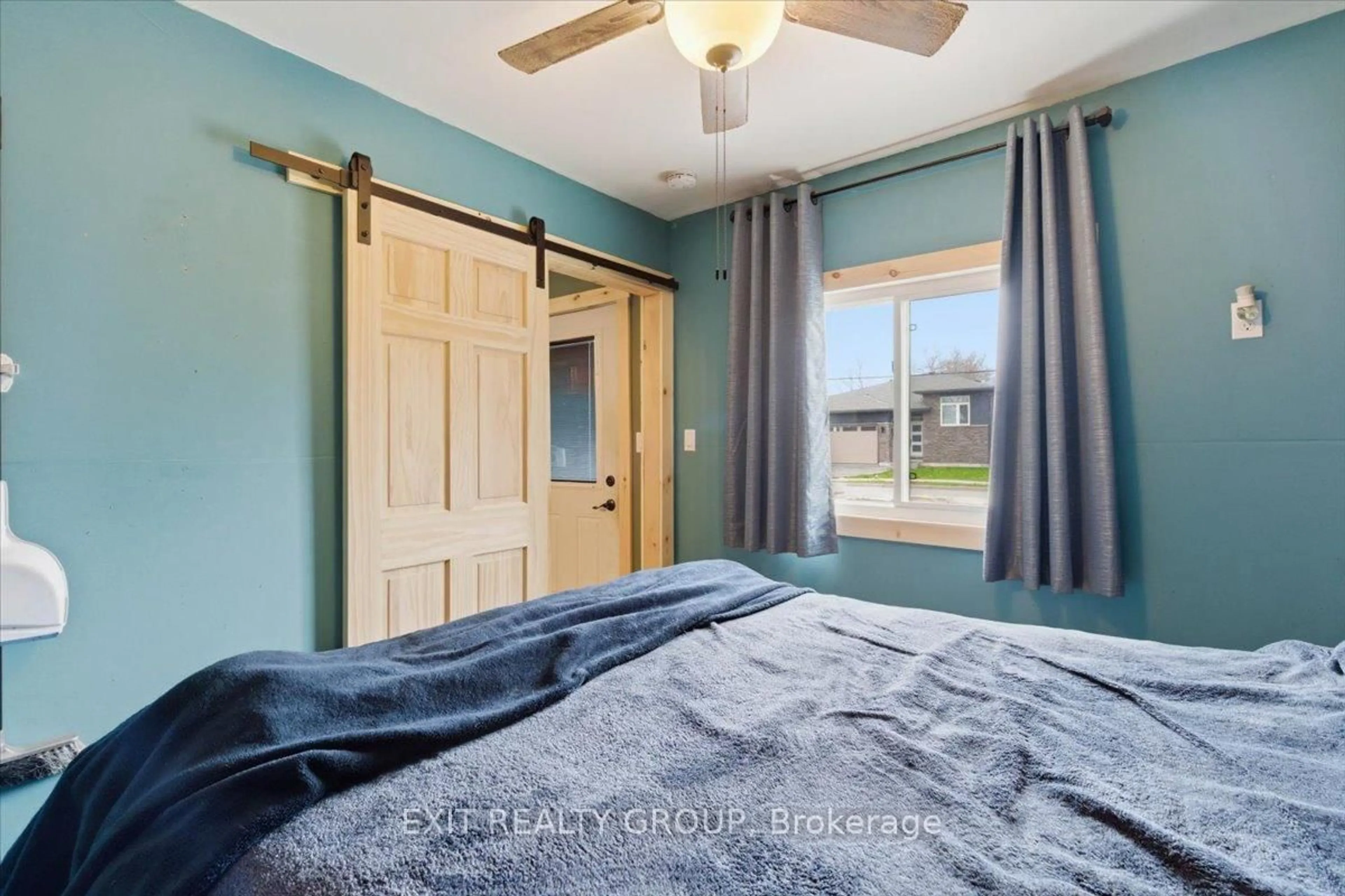 Bedroom with bed, unknown for 43 Centre St, Belleville Ontario K8N 4W7