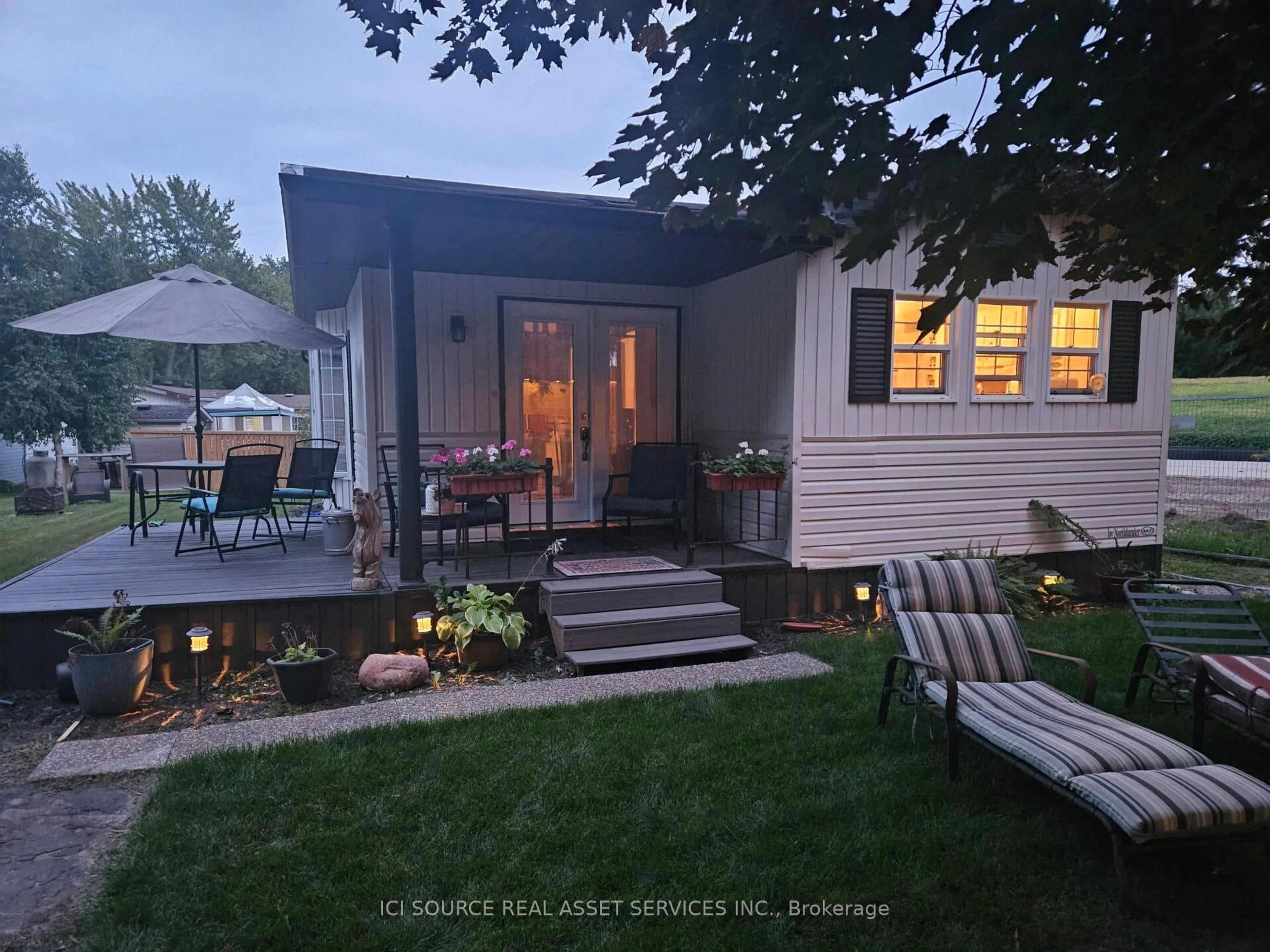 Patio, street for 580 Beaver Creek Rd #Site 14, Waterloo Ontario N2V 3Z4