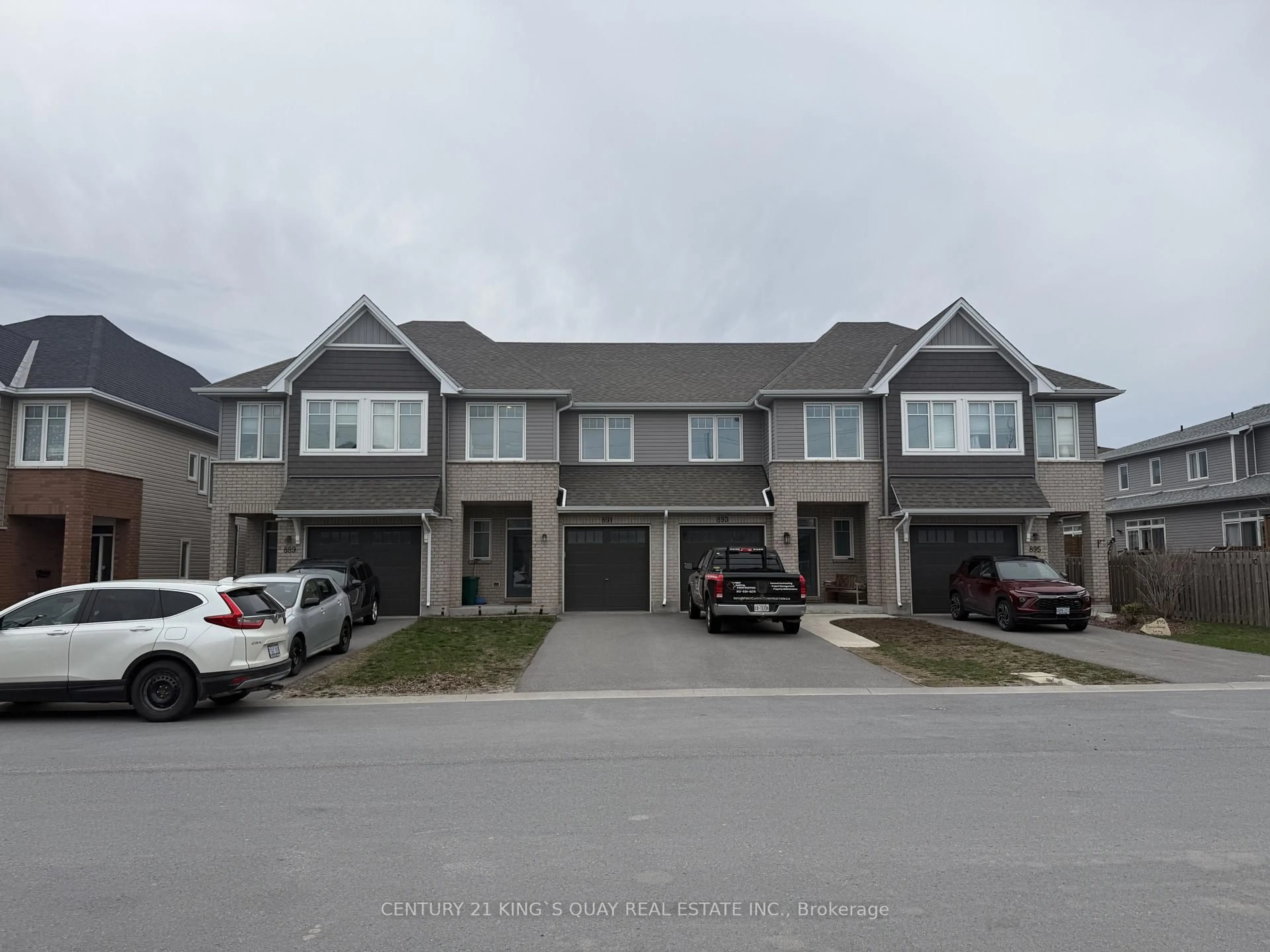 A pic from outside/outdoor area/front of a property/back of a property/a pic from drone, unknown for 891 Riverview Way, Kingston Ontario K7K 0J4