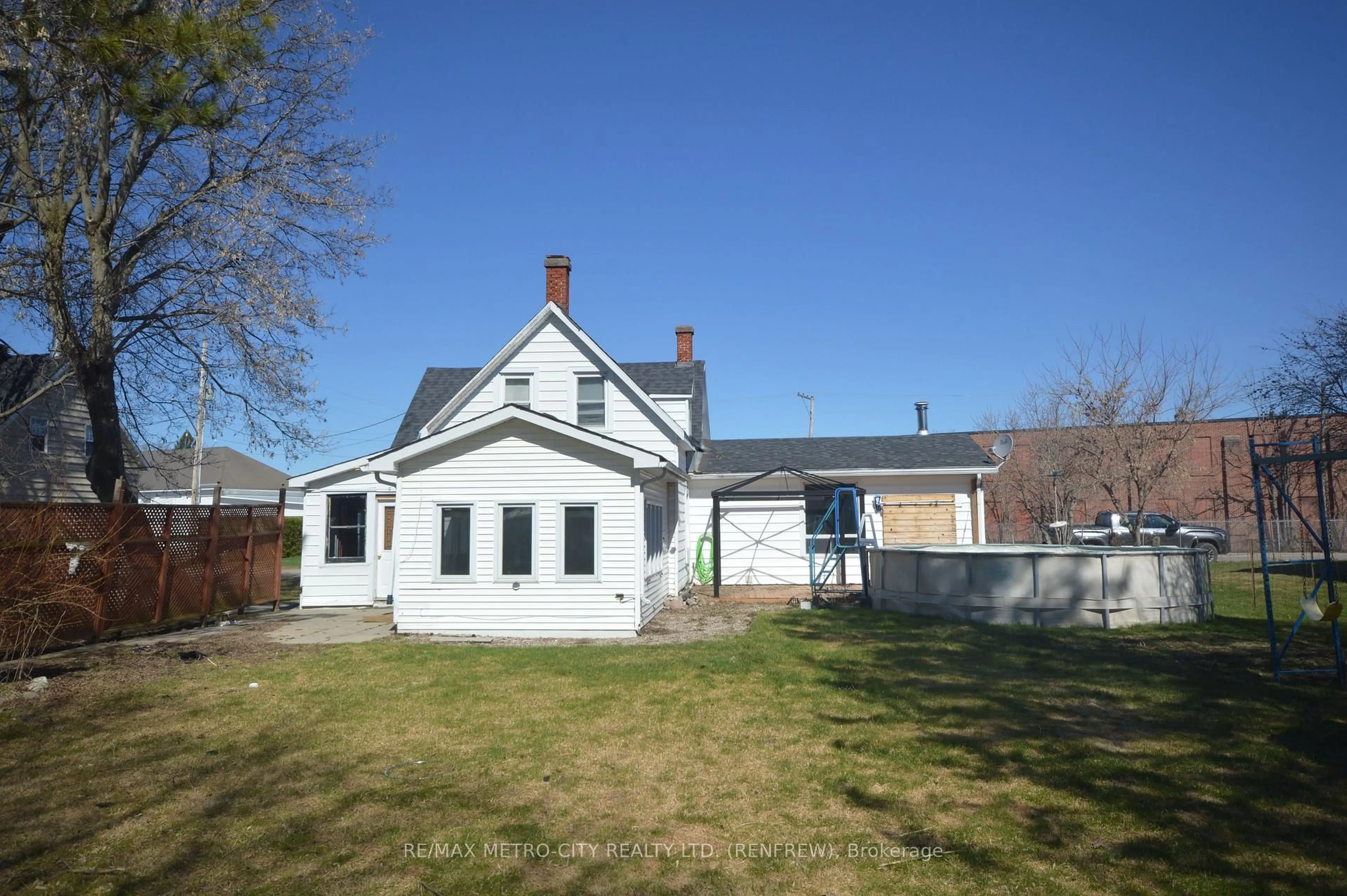 A pic from outside/outdoor area/front of a property/back of a property/a pic from drone, building for 235 Renfrew Ave, Renfrew Ontario K7V 2Y7