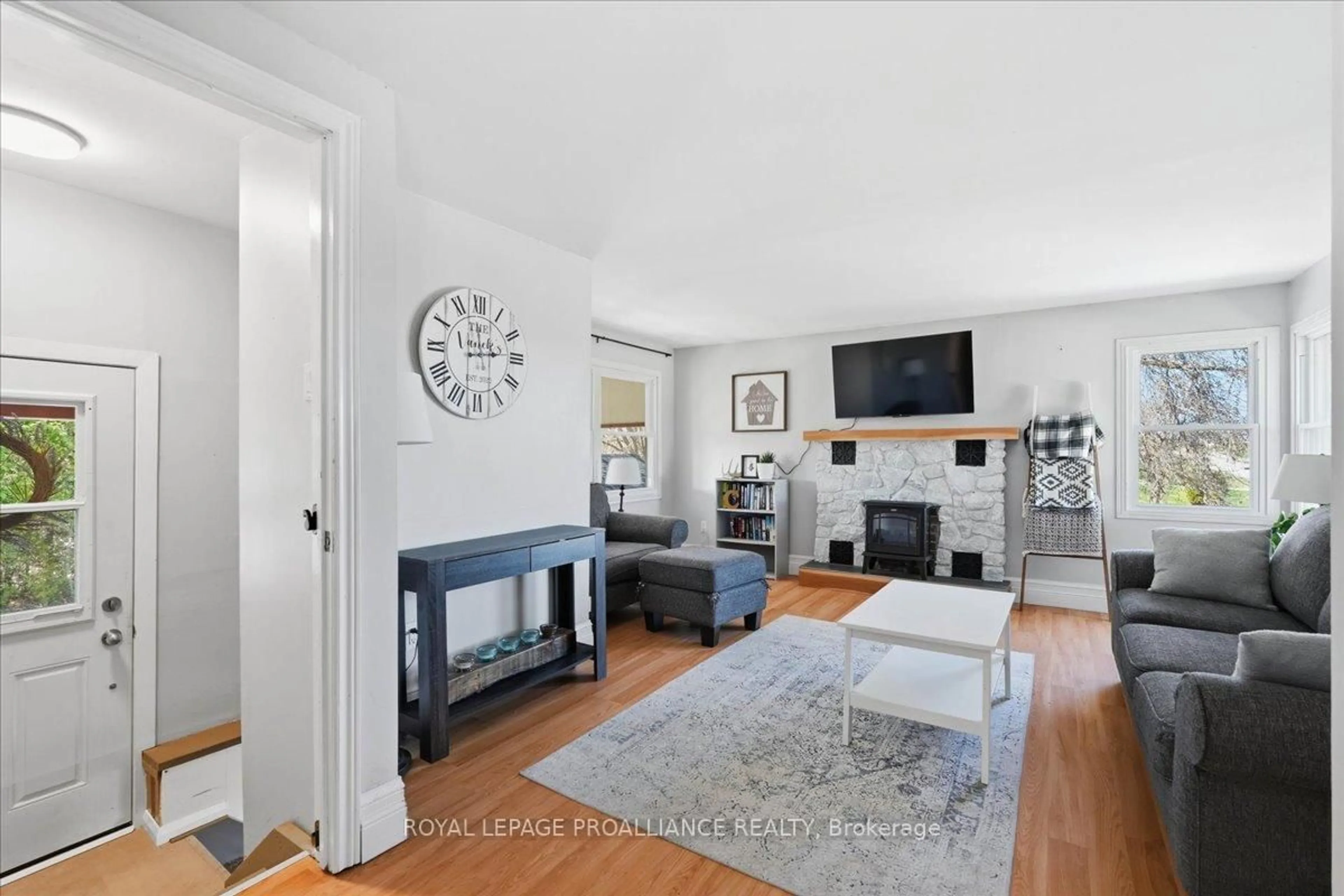 Living room with furniture, unknown for 10219 Hwy 62 S, Stirling Ontario K0K 3E0