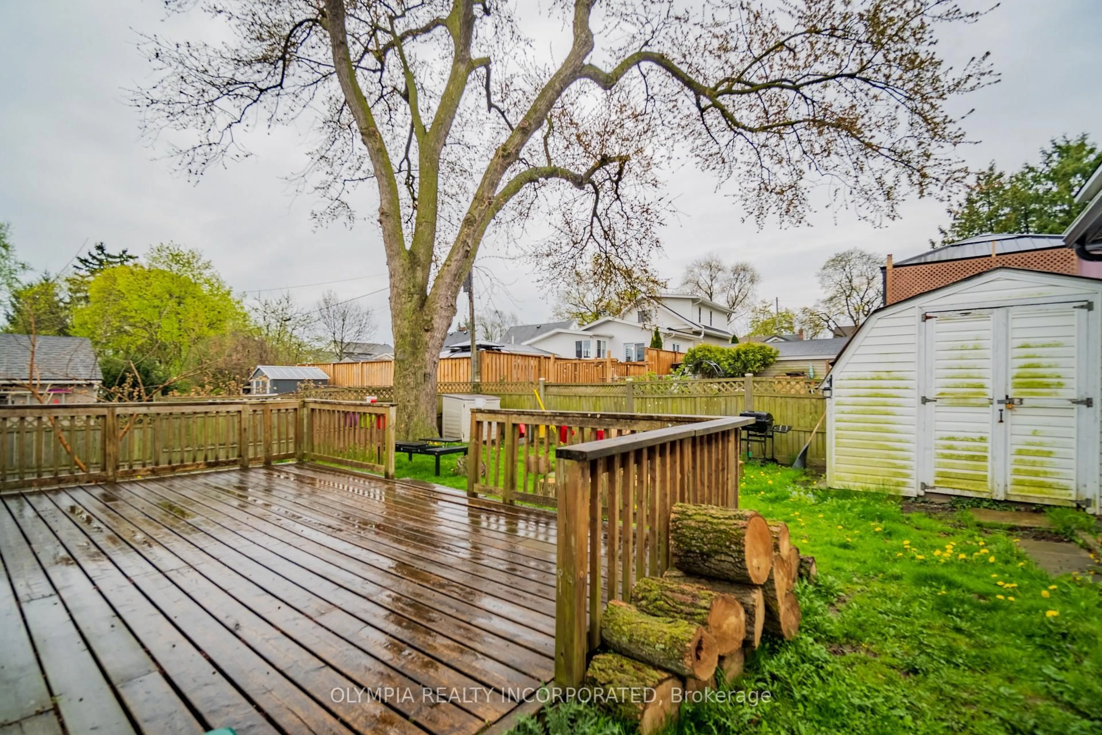 Patio, unknown for 5448 Hamilton St, Niagara Falls Ontario L2E 2W6