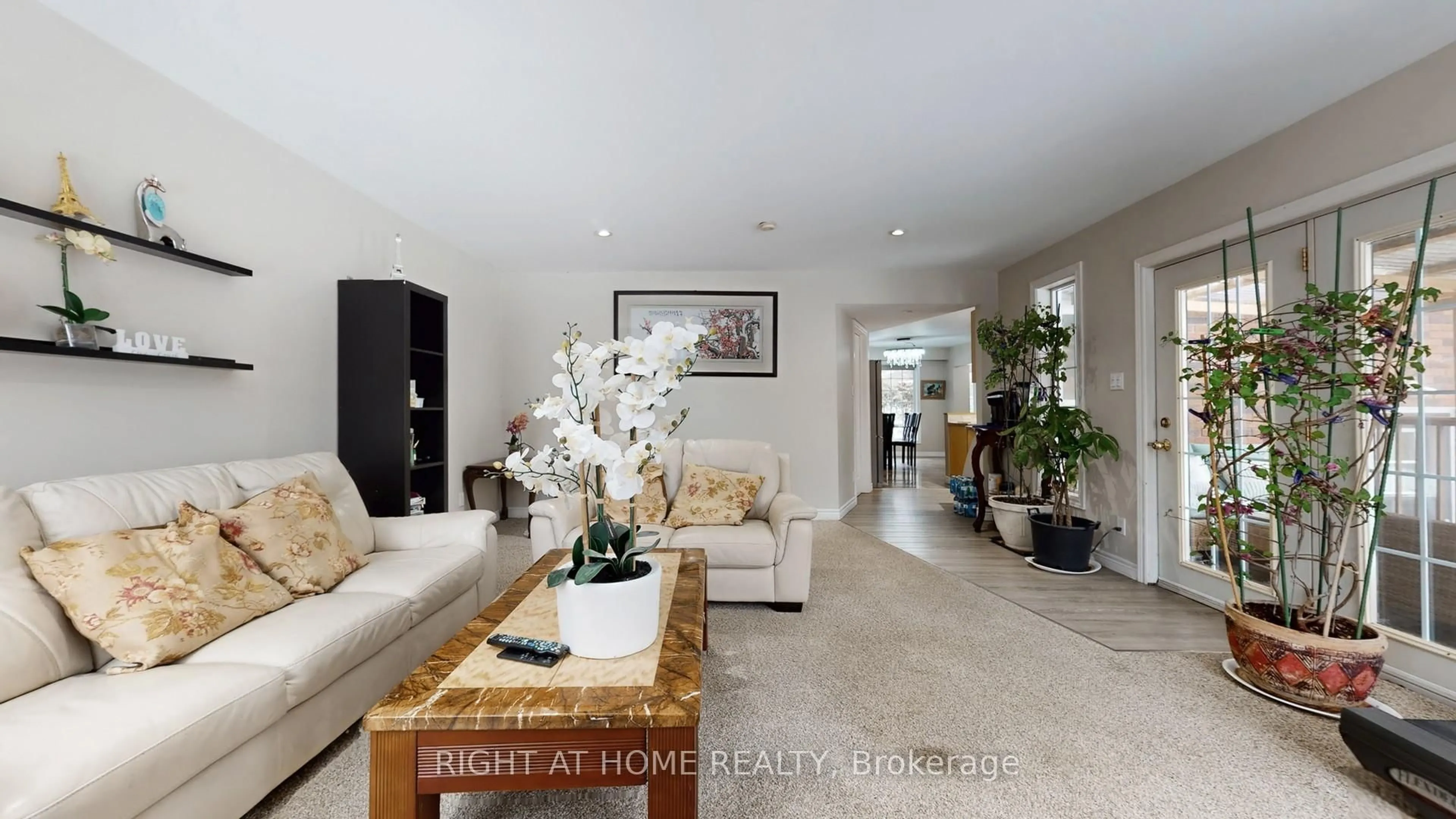 Living room with furniture, unknown for 301 Garner Rd, Hamilton Ontario L9G 3K9