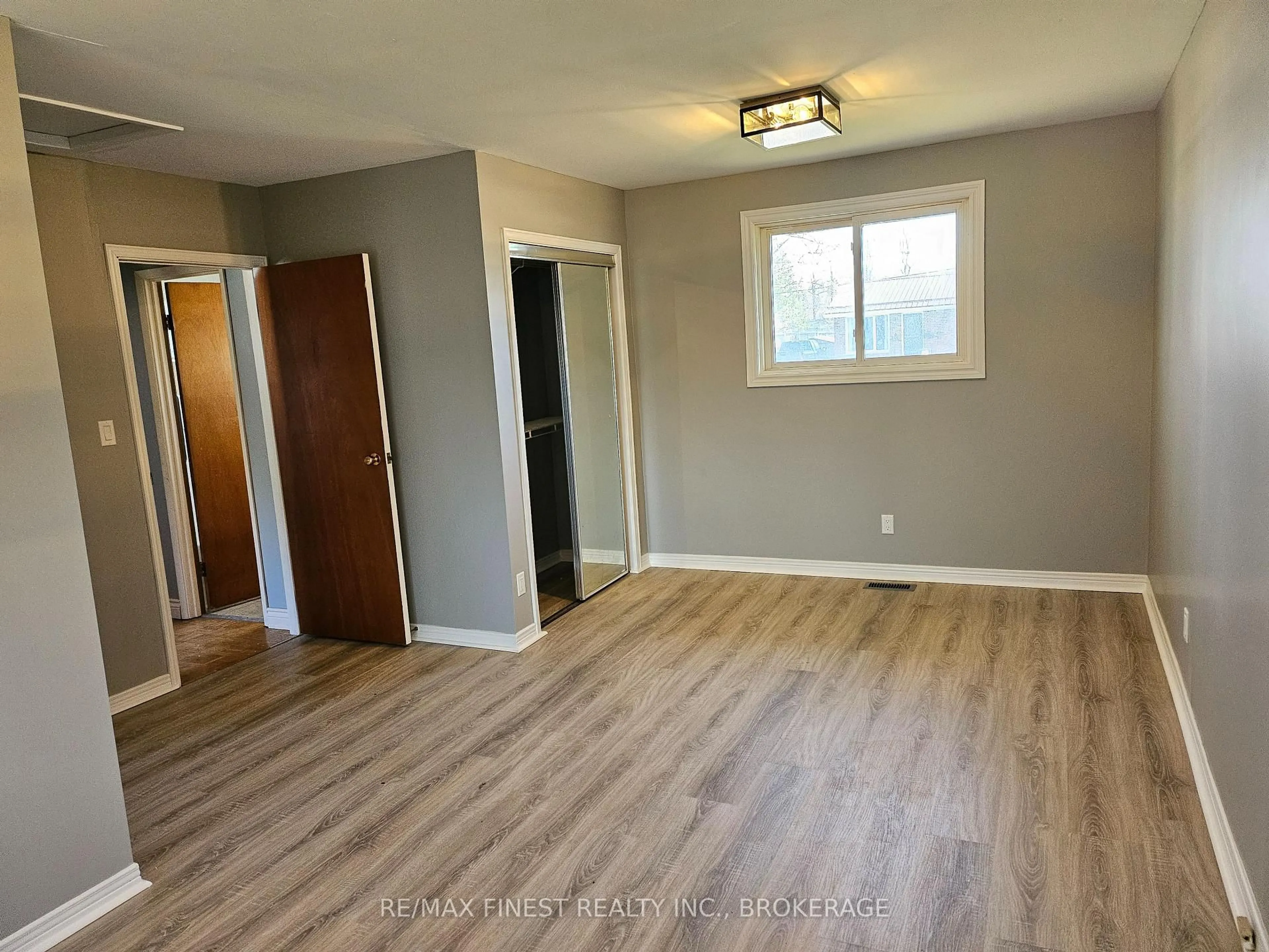 A pic of a room for 86 Chesterfield Dr, Loyalist Ontario K7N 1M2