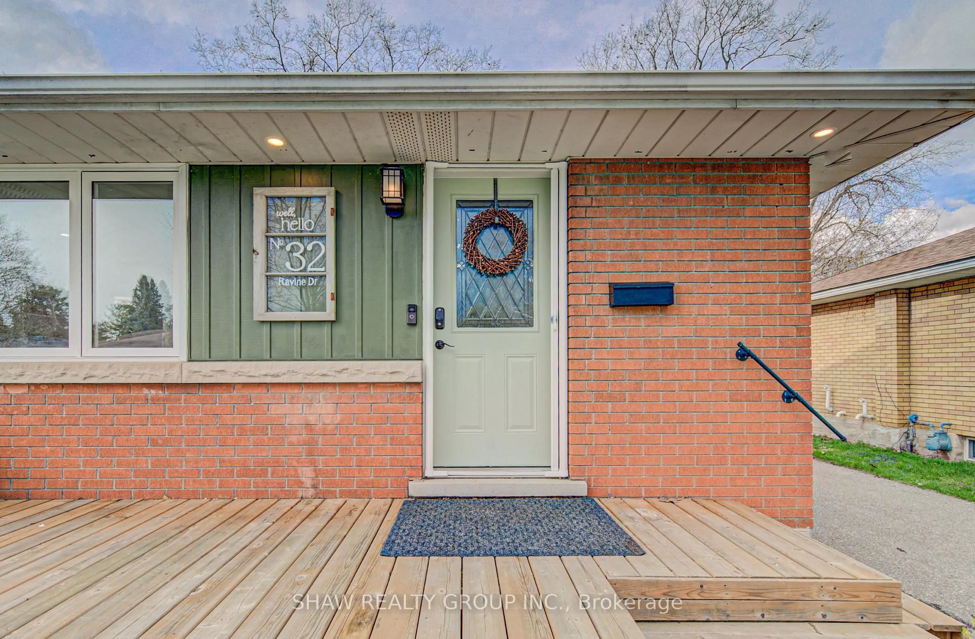 Unknown for 32 Ravine Dr, Cambridge Ontario N1R 2W7