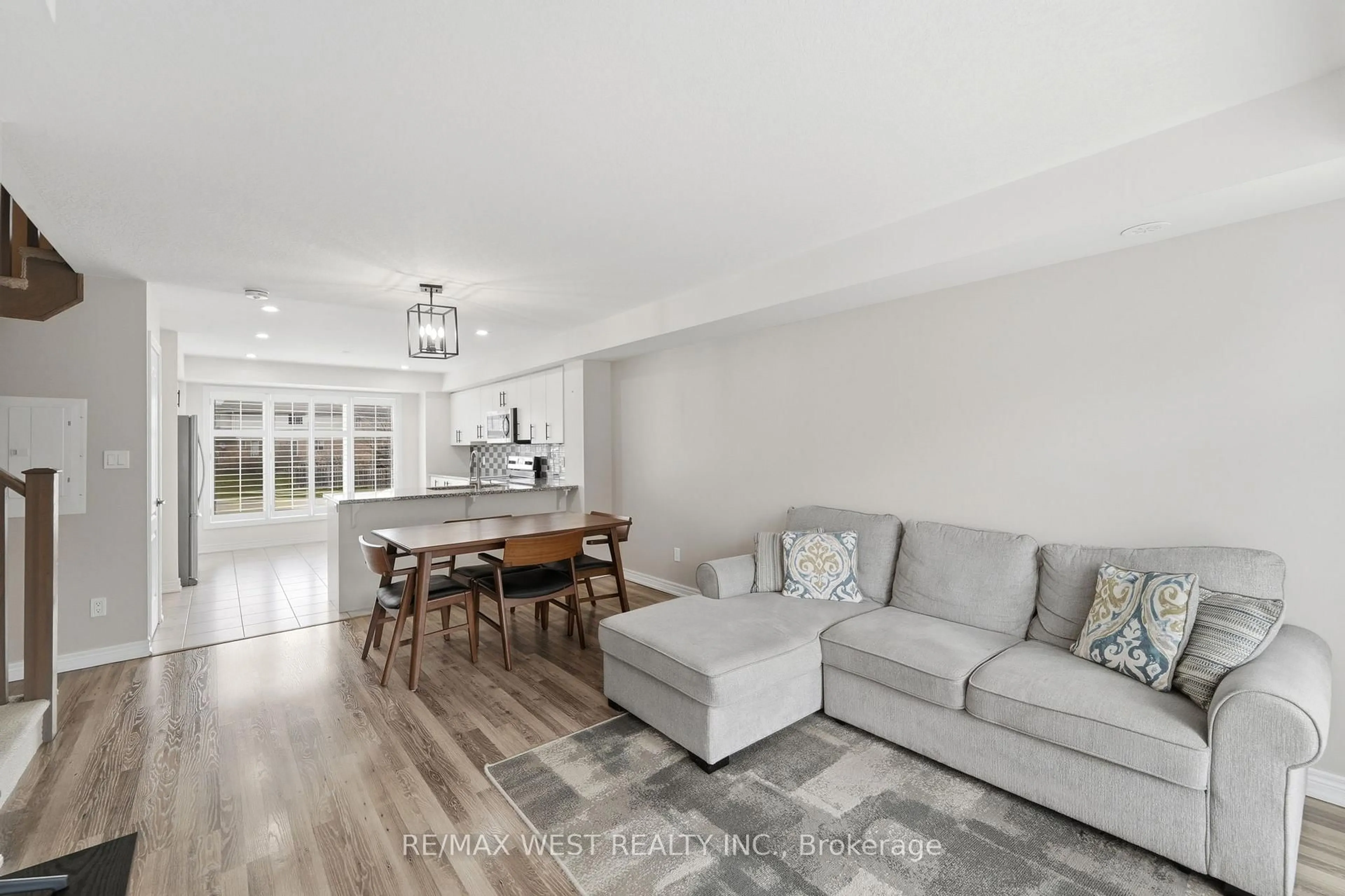 Living room with furniture, unknown for 156 Watson Pkwy #156, Guelph Ontario N1E 0P6