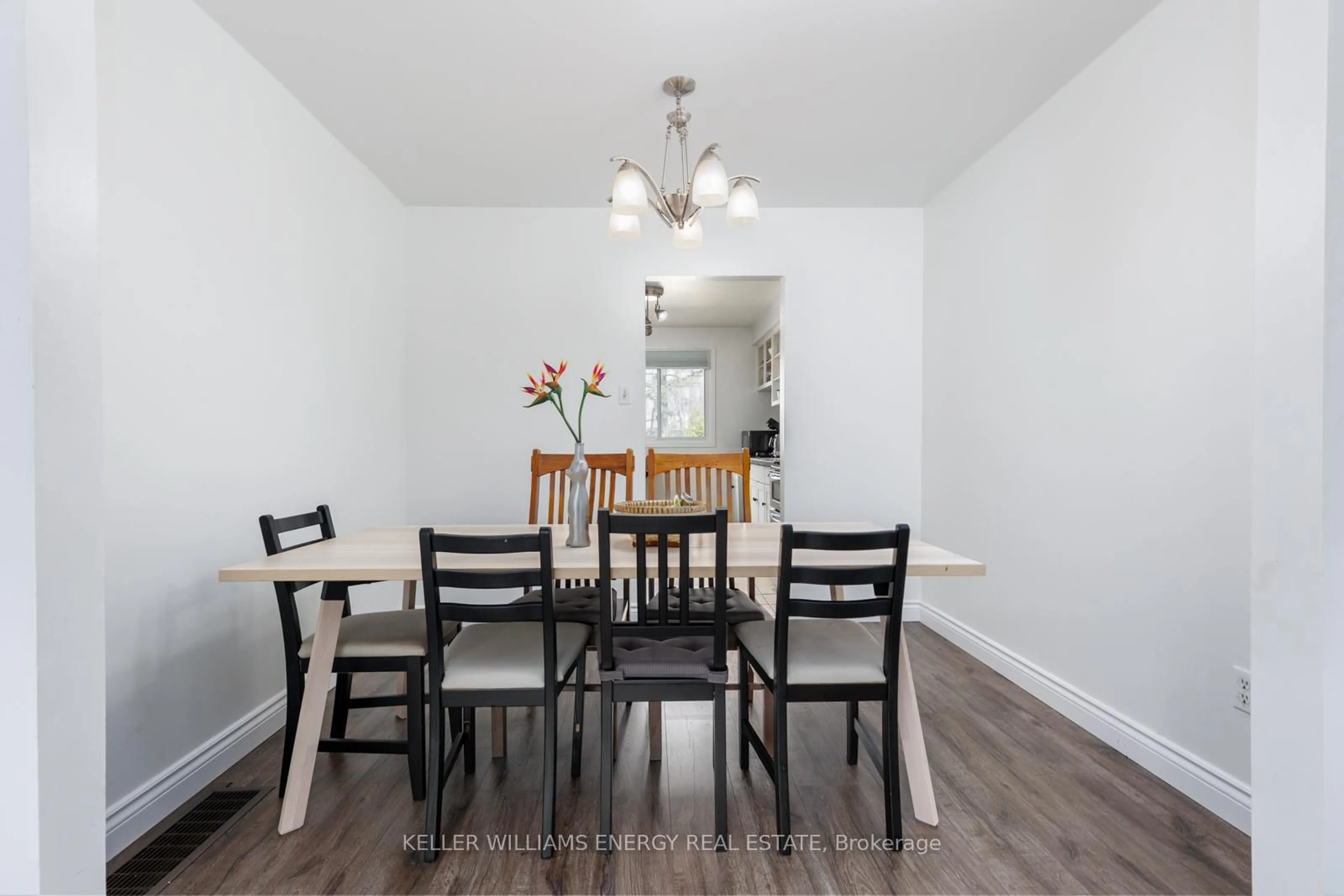 Dining room, wood/laminate floor for 660 Grey St #B, Brantford Ontario N3S 4Y4