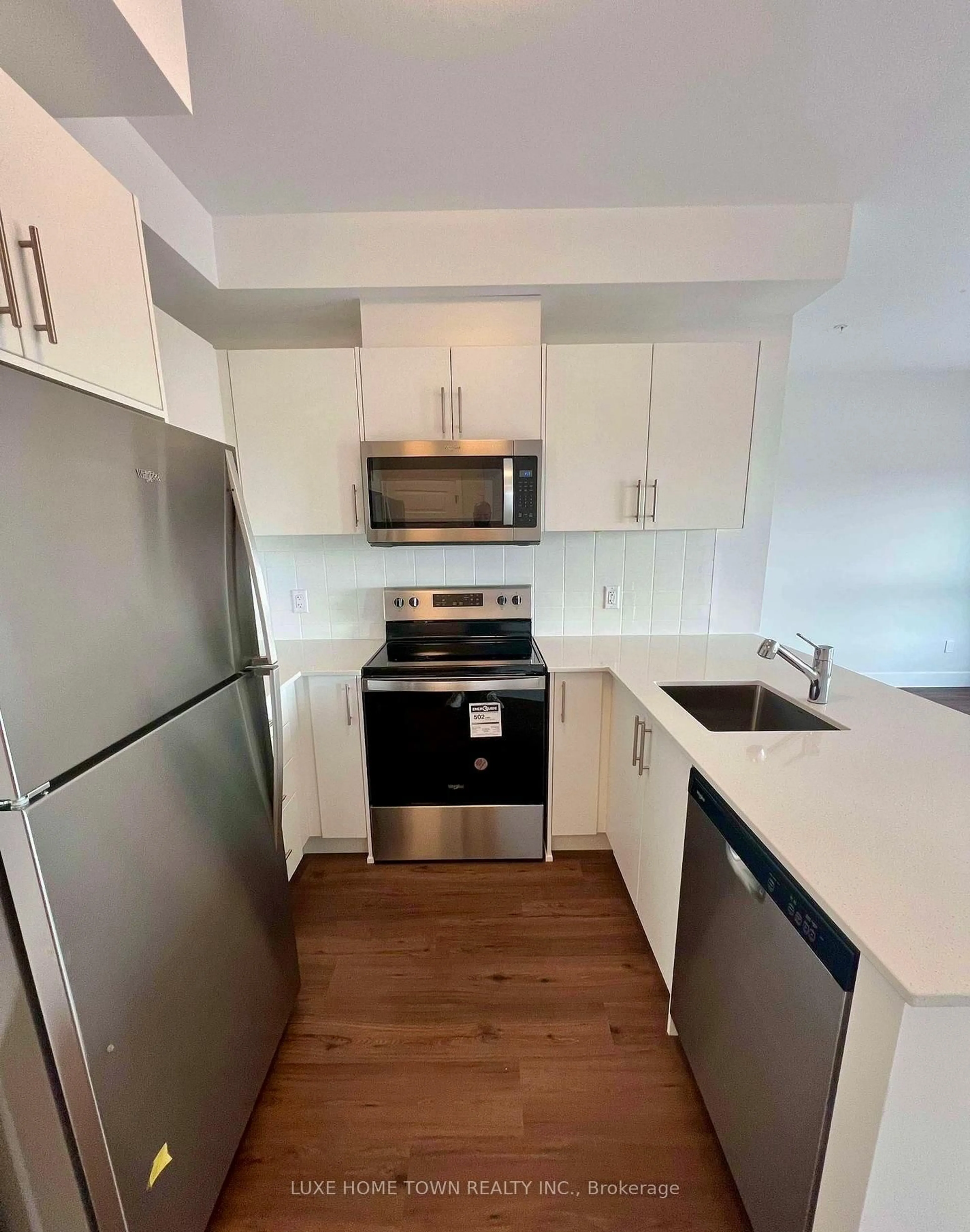 Standard kitchen, unknown for 1000 Lackner Pl #606, Kitchener Ontario N2A 0L9