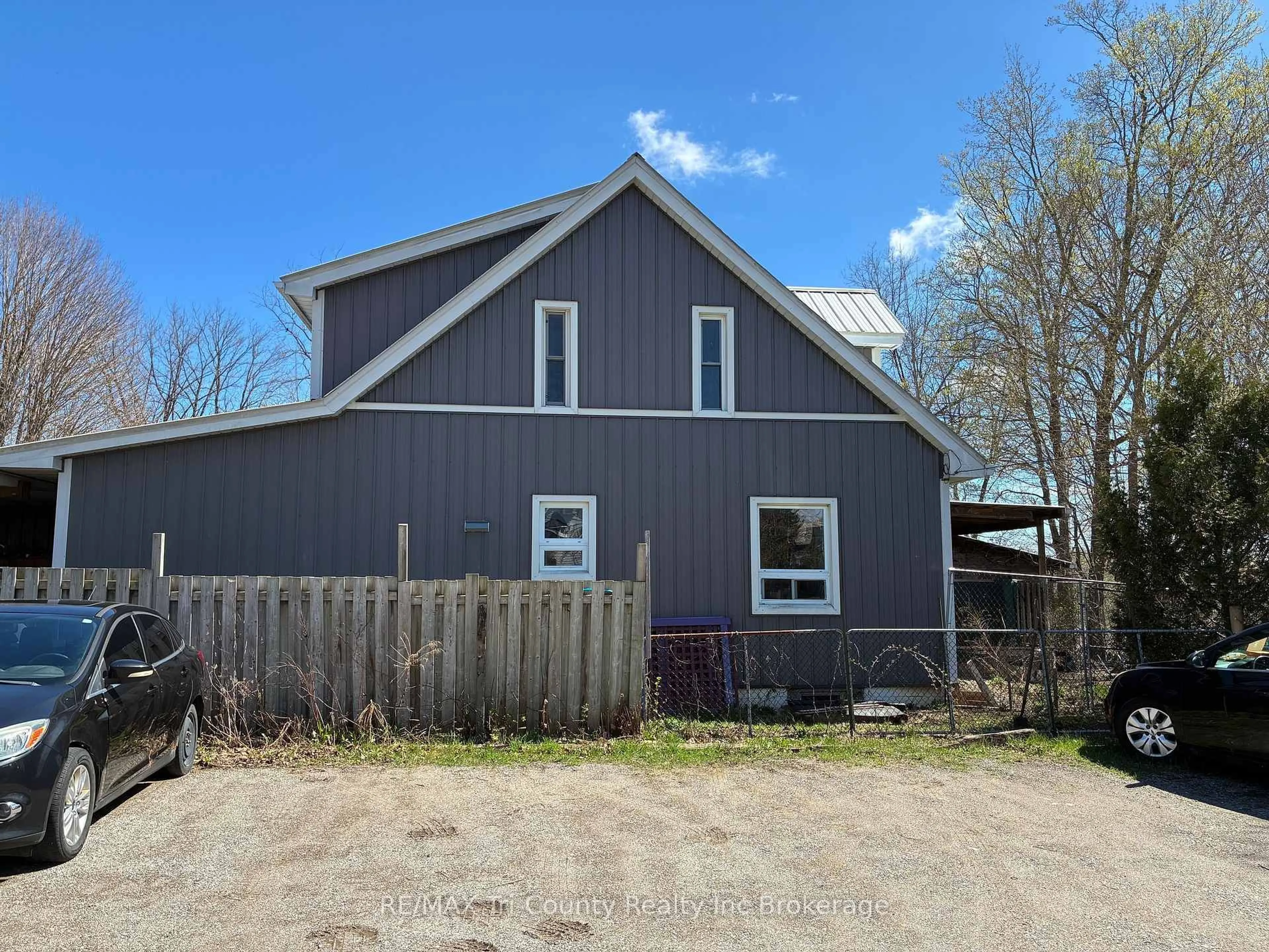 Shed for 6 Bidwell St, Tillsonburg Ontario N4G 3T3