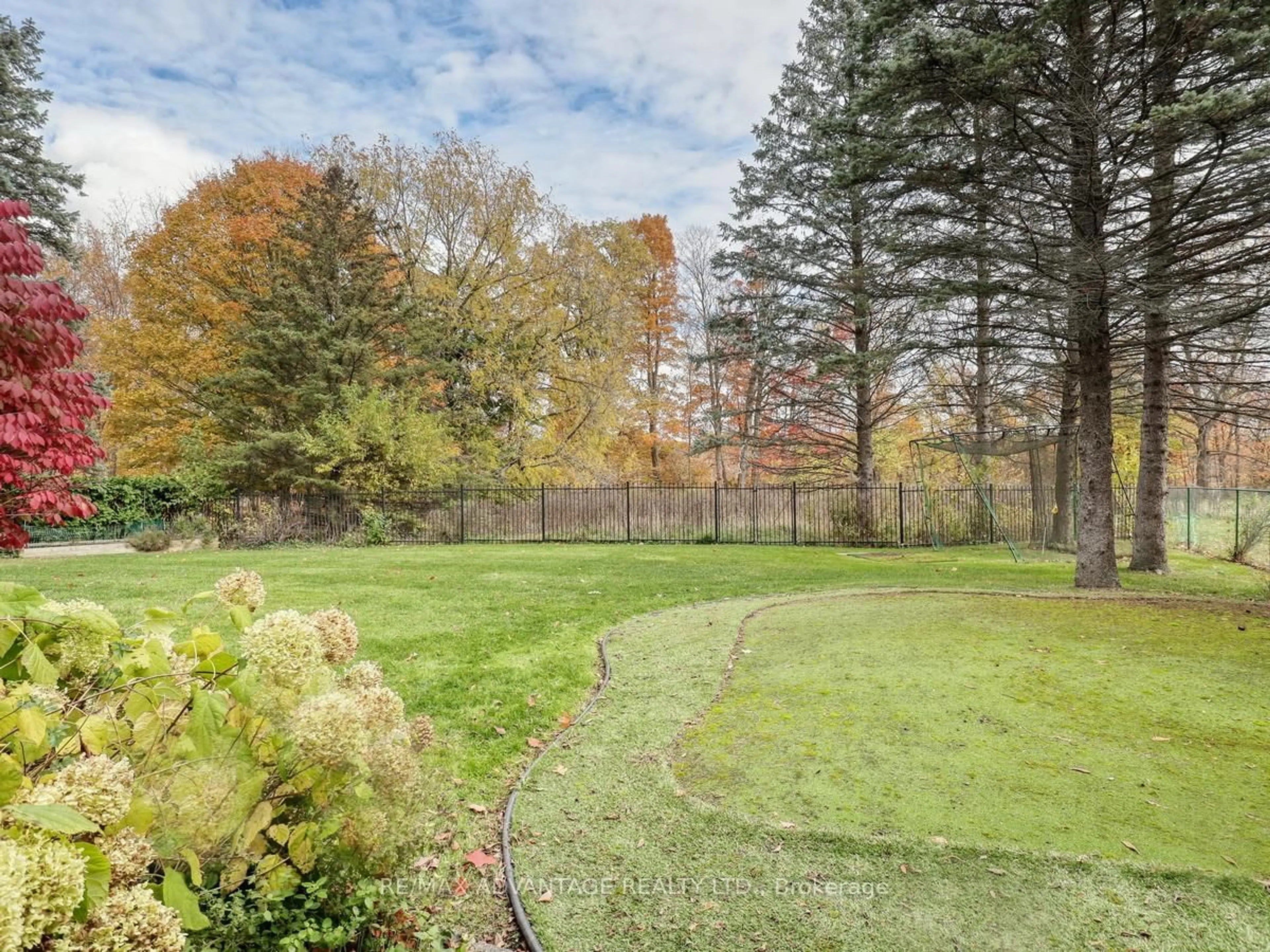 A pic from outside/outdoor area/front of a property/back of a property/a pic from drone, forest/trees view for 110 Whiteacres Dr, London North Ontario N6G 4E7