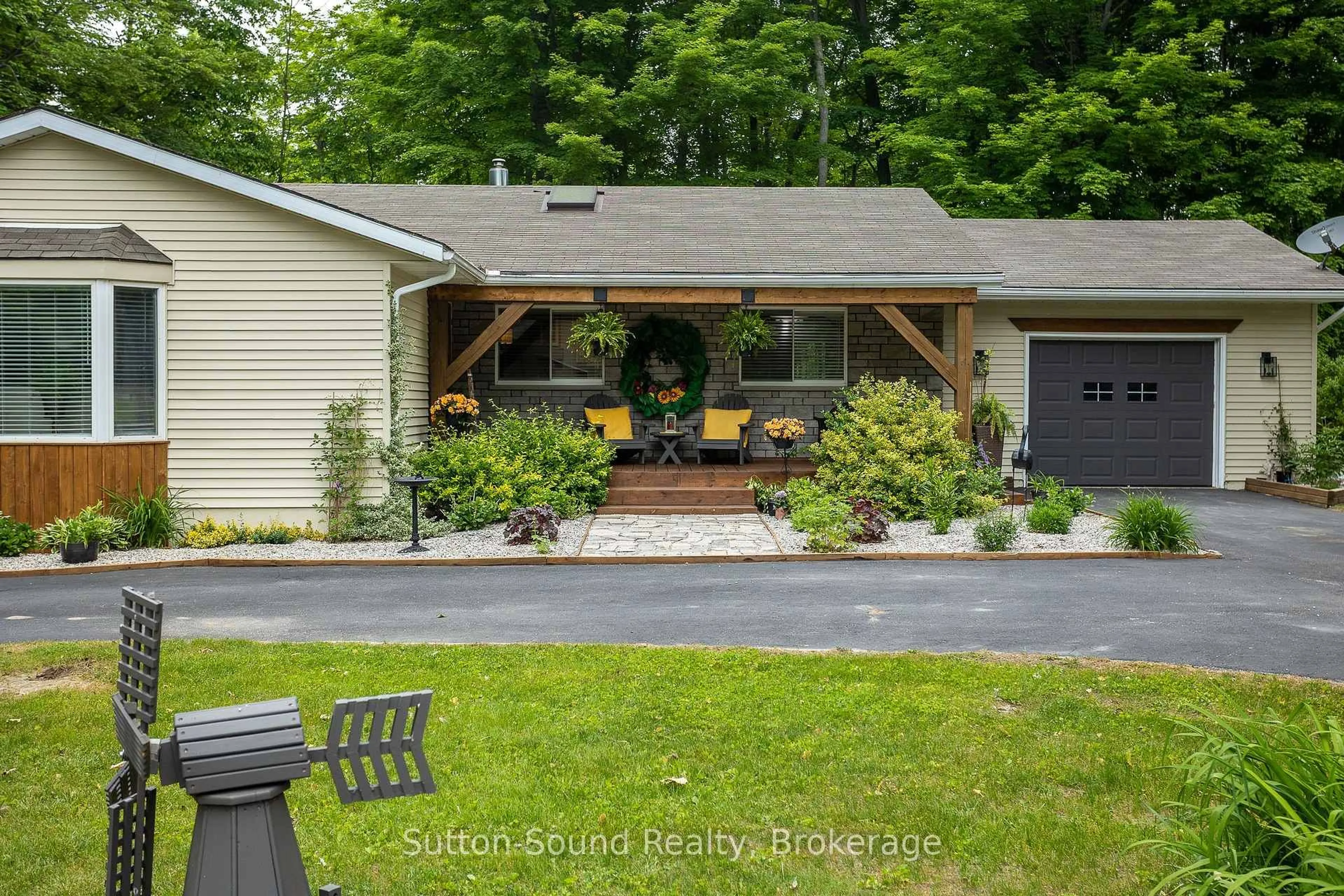 Patio, street for 7 Sandy Pines Tr, South Bruce Peninsula Ontario N0H 2G0