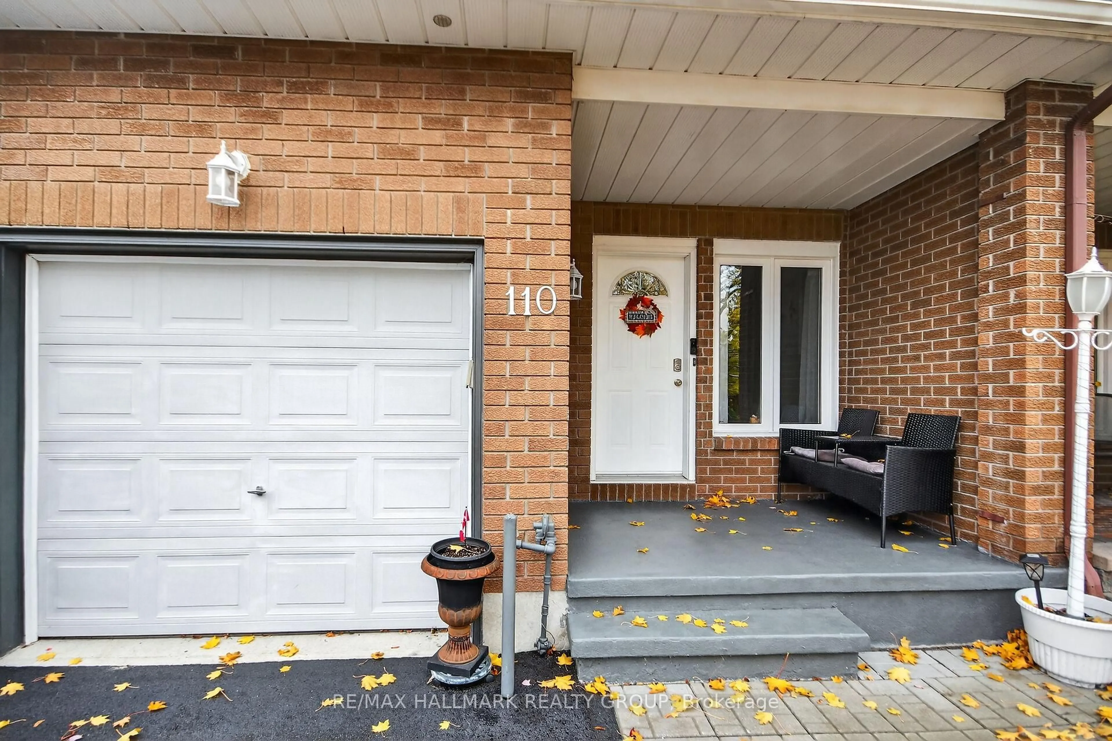 Unknown for 110 Hunter's Glen Cres, Ottawa Ontario K1T 3R1