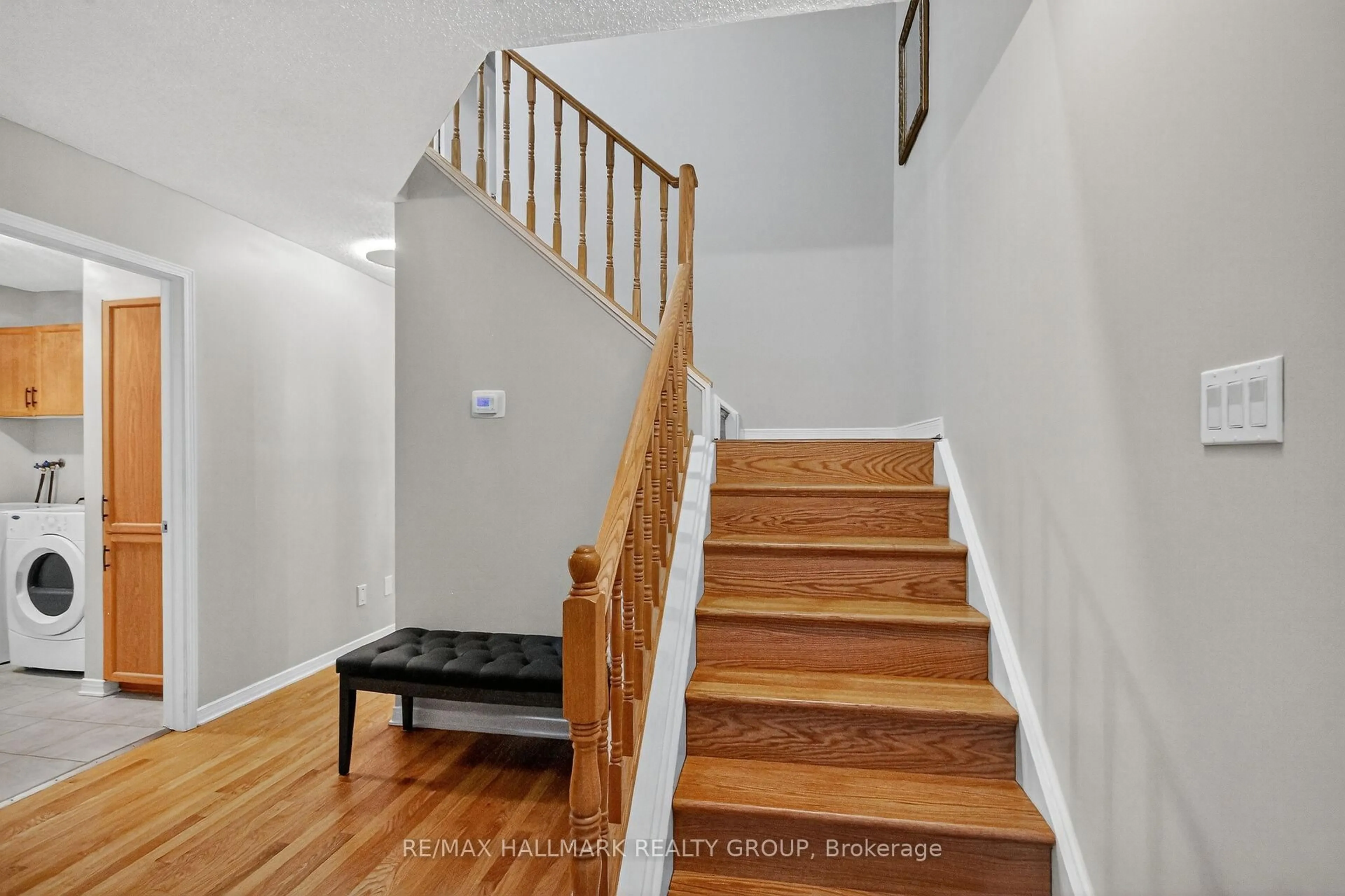 Unknown for 110 Hunter's Glen Cres, Ottawa Ontario K1T 3R1