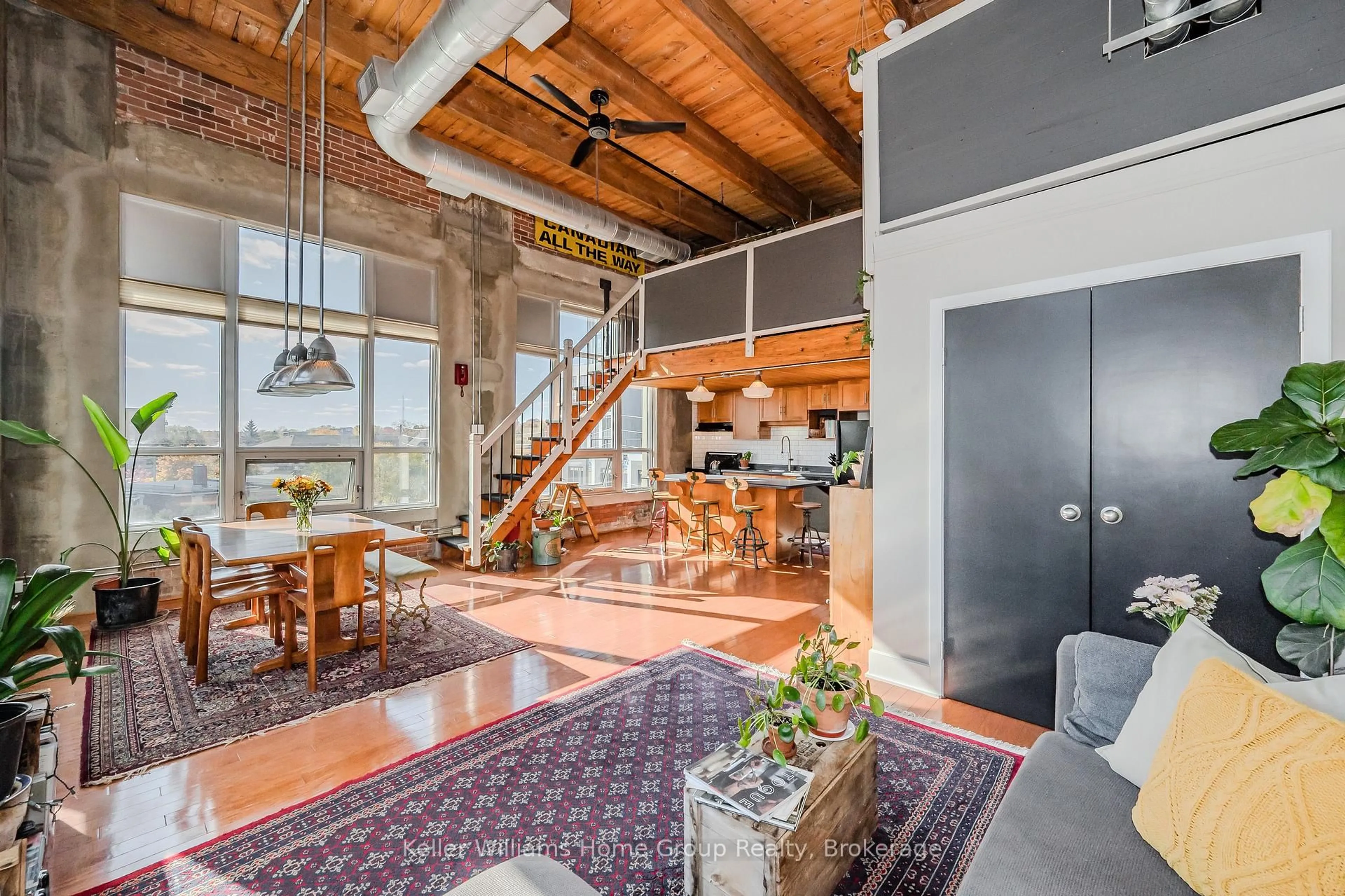 Indoor entryway for 26 Ontario St #302, Guelph Ontario N1E 7K1