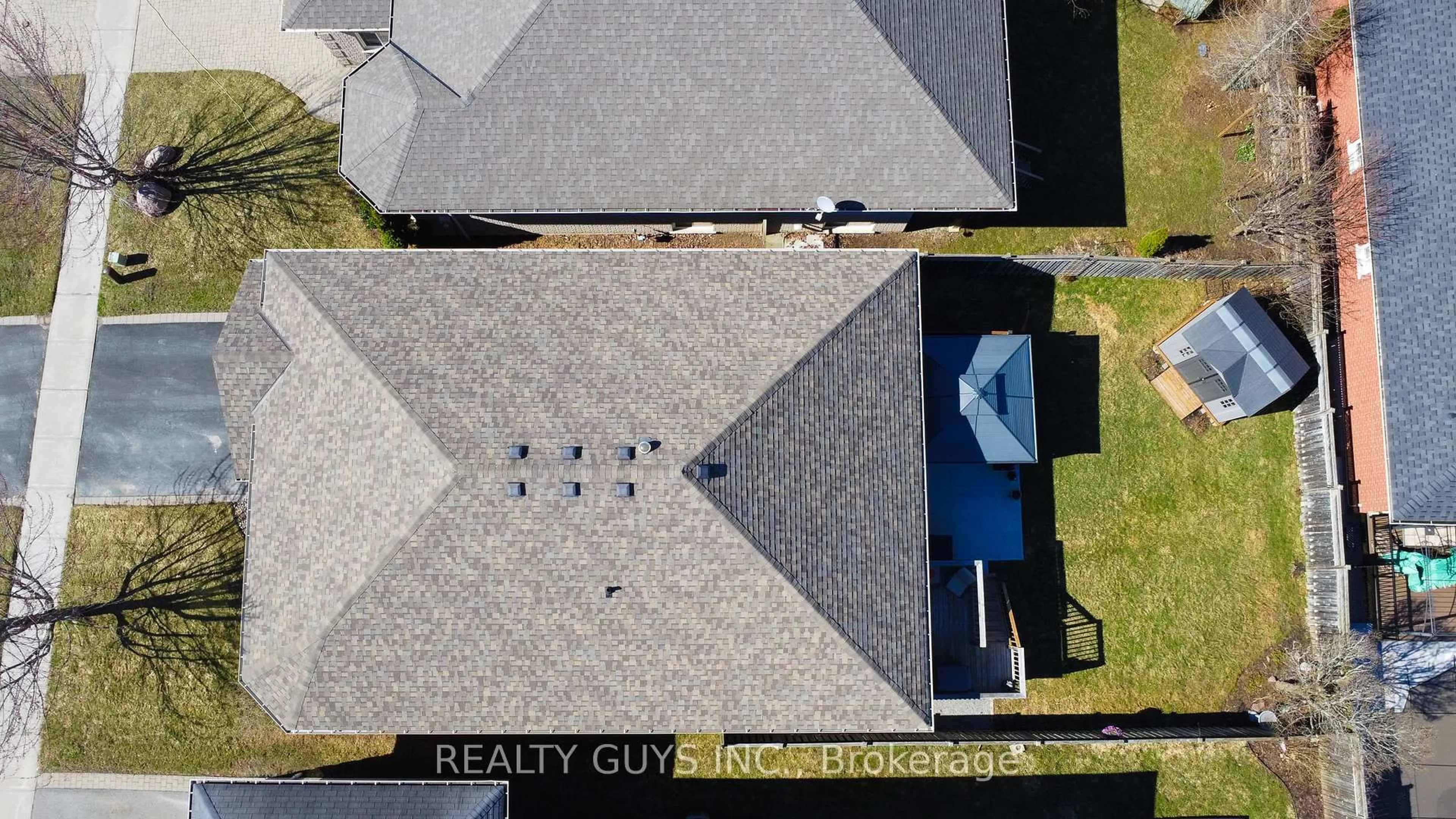 A pic from outside/outdoor area/front of a property/back of a property/a pic from drone, unknown for 1378 Allum Rd, Peterborough Ontario K9K 2S6
