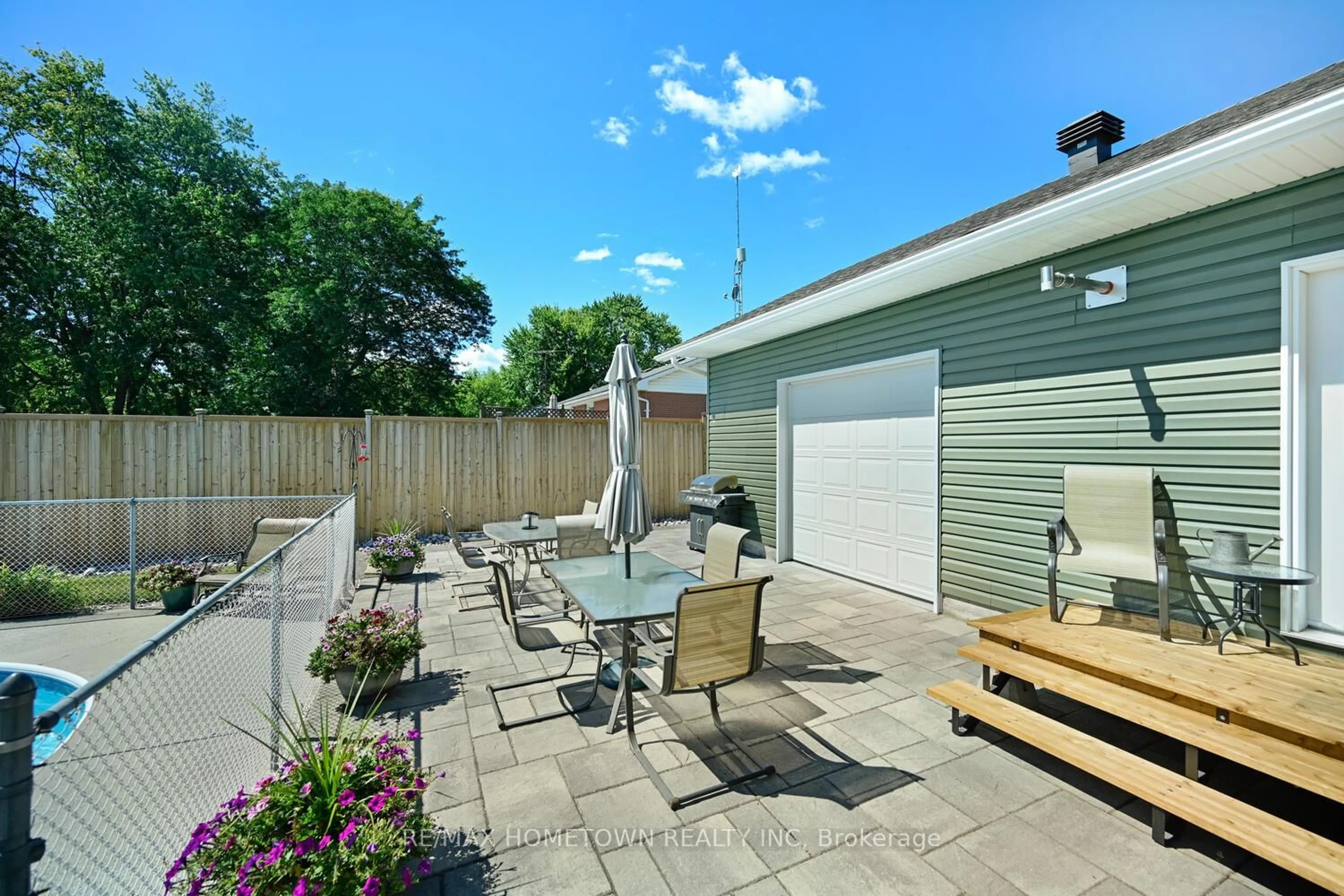 Patio, street for 2915 2nd Concession, Elizabethtown-Kitley Ontario K6V 5T1