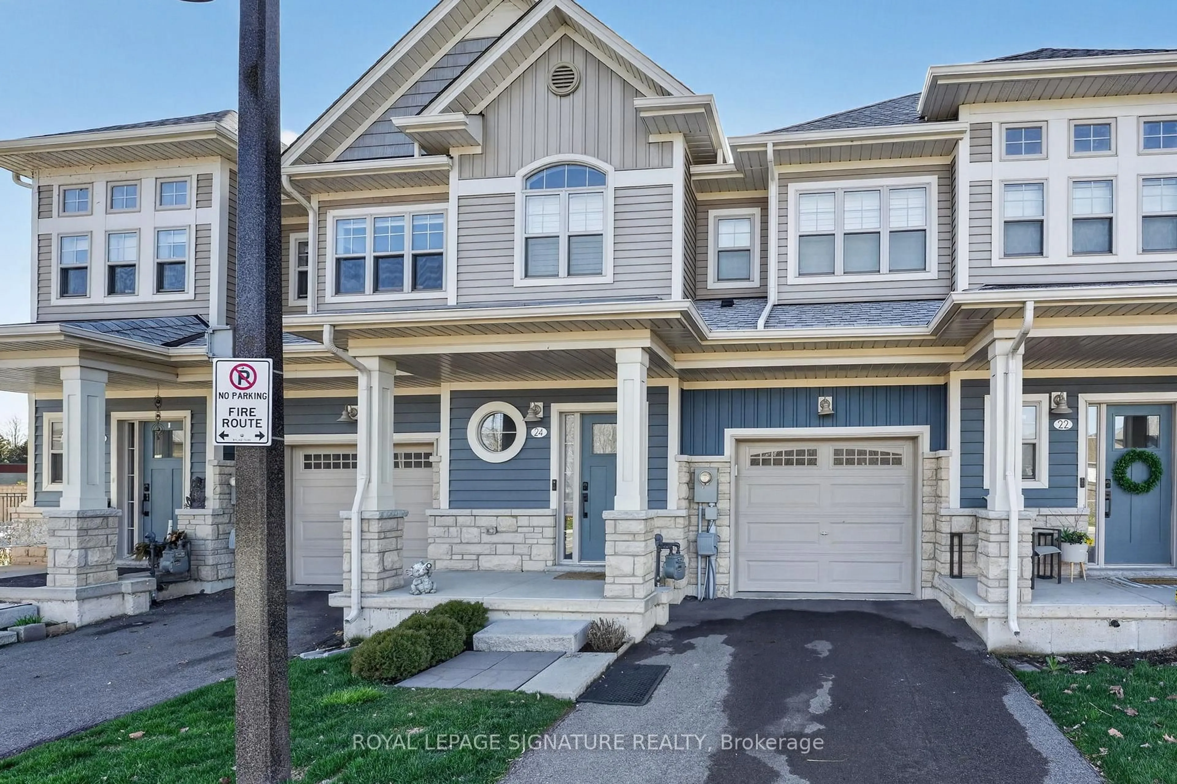 Home with vinyl exterior material, street for 24 CYCLONE Way, Fort Erie Ontario L0S 1B0