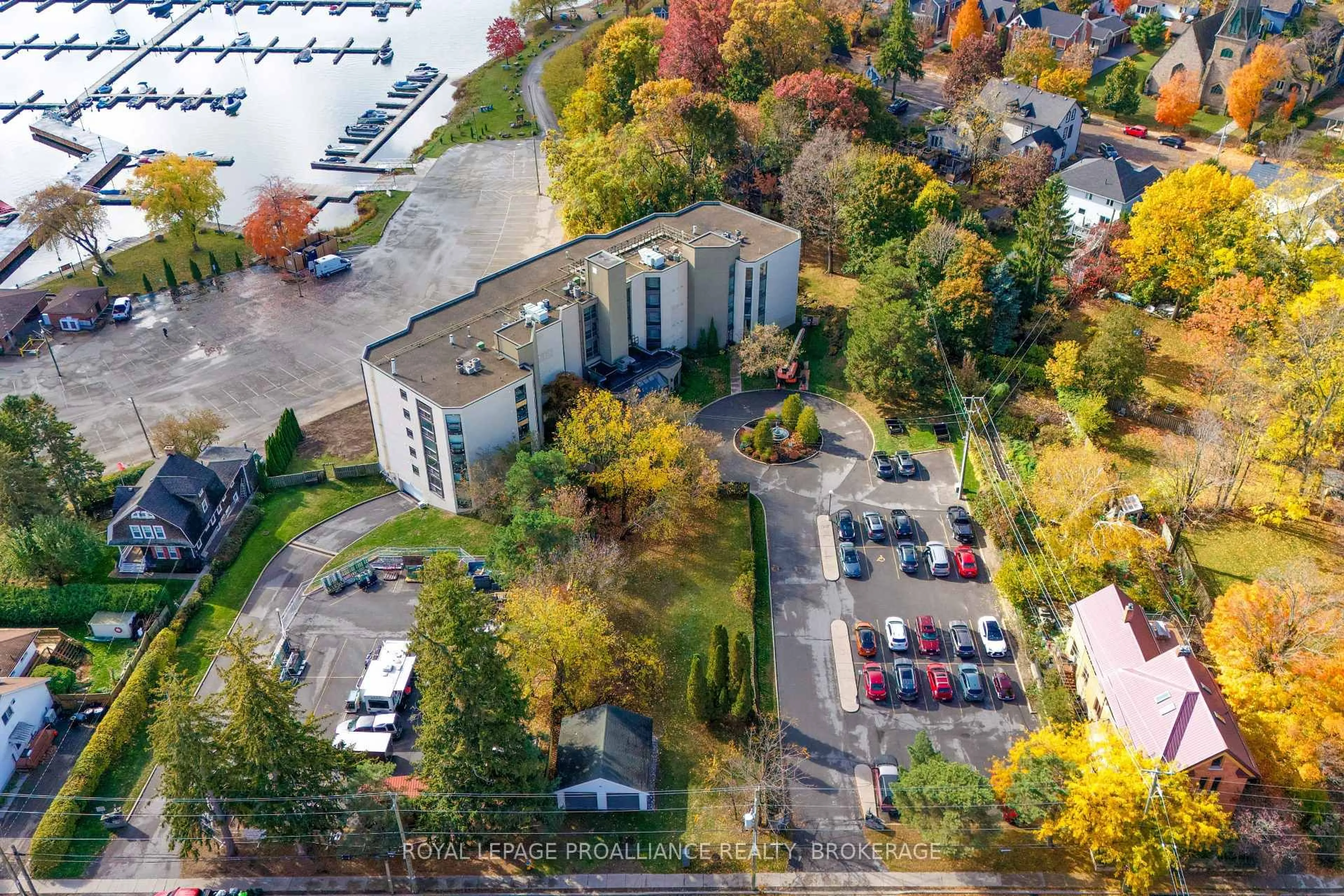 A pic from outside/outdoor area/front of a property/back of a property/a pic from drone, building for 50 Market St #302, Gananoque Ontario K7G 2M3