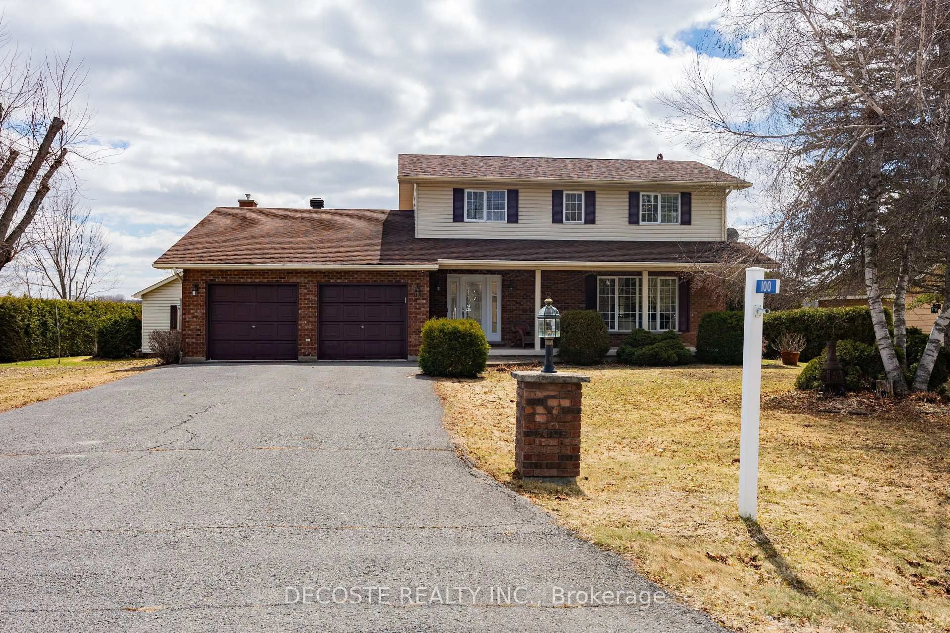 Unknown for 100 Macleod Cres, North Glengarry Ontario K0C 1A0