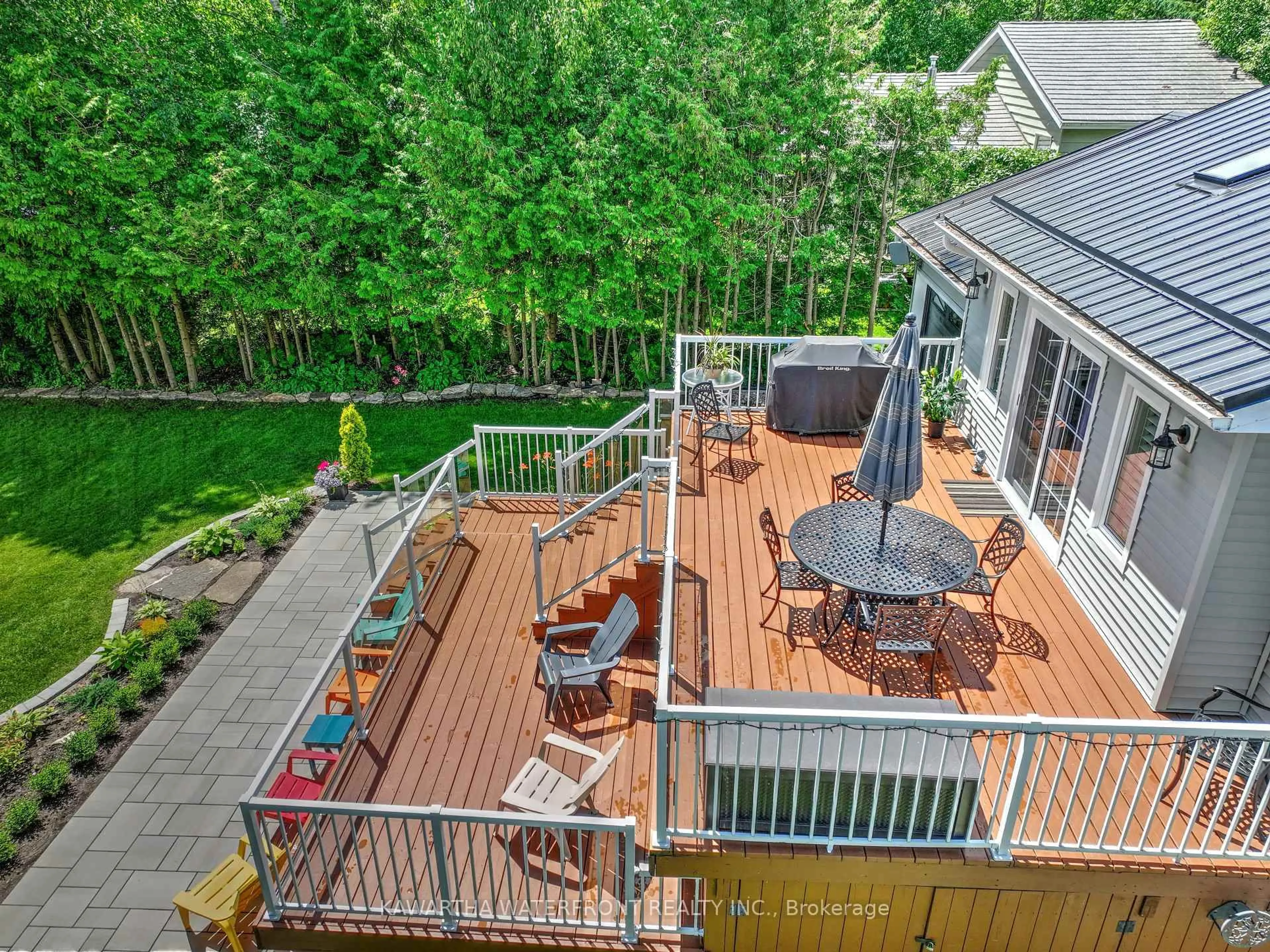 A pic from outside/outdoor area/front of a property/back of a property/a pic from drone, unknown for 26 Greenwood Cres, Kawartha Lakes Ontario K0M 1T0