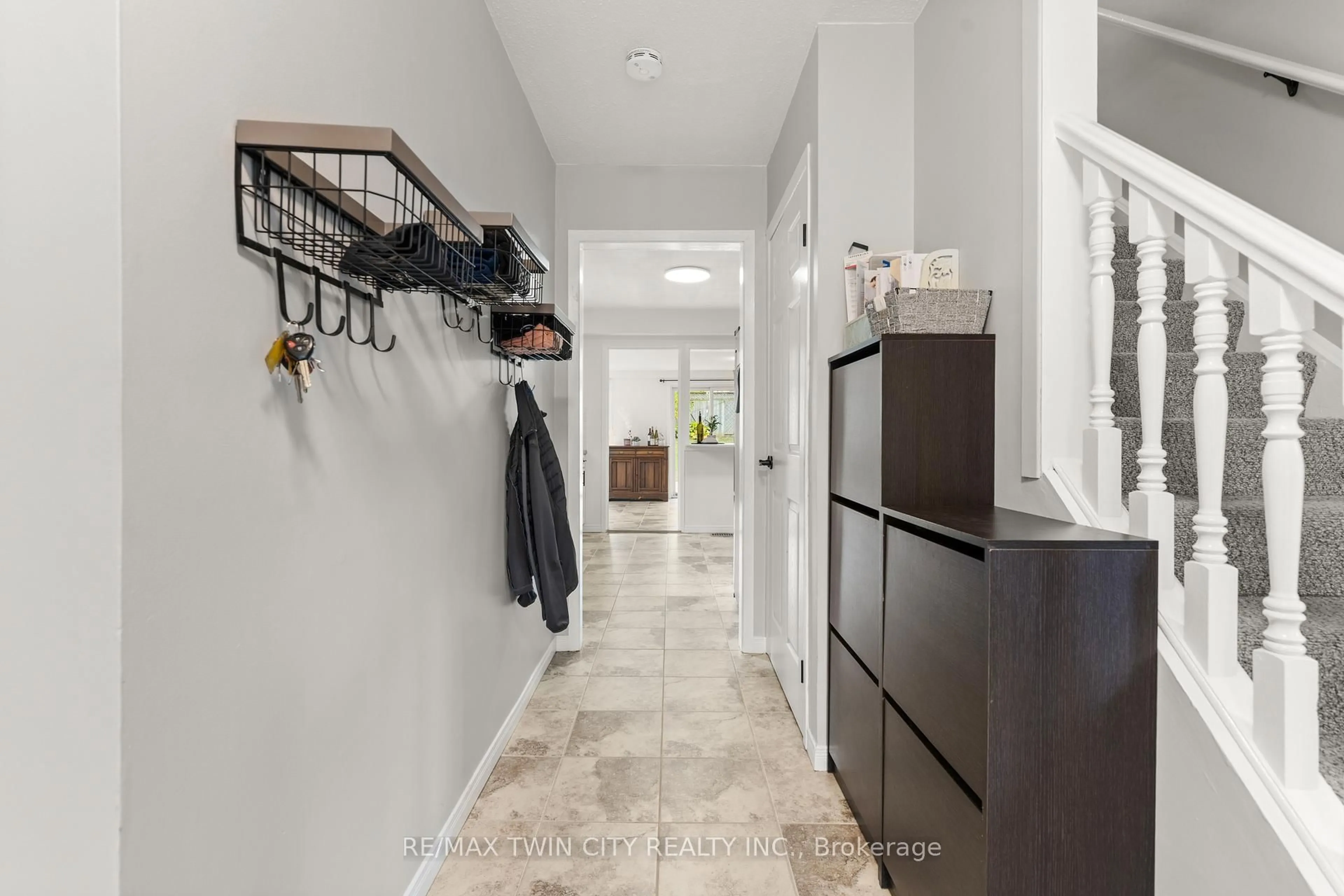 Indoor entryway for 36 Angela Cres, Cambridge Ontario N1S 4B6