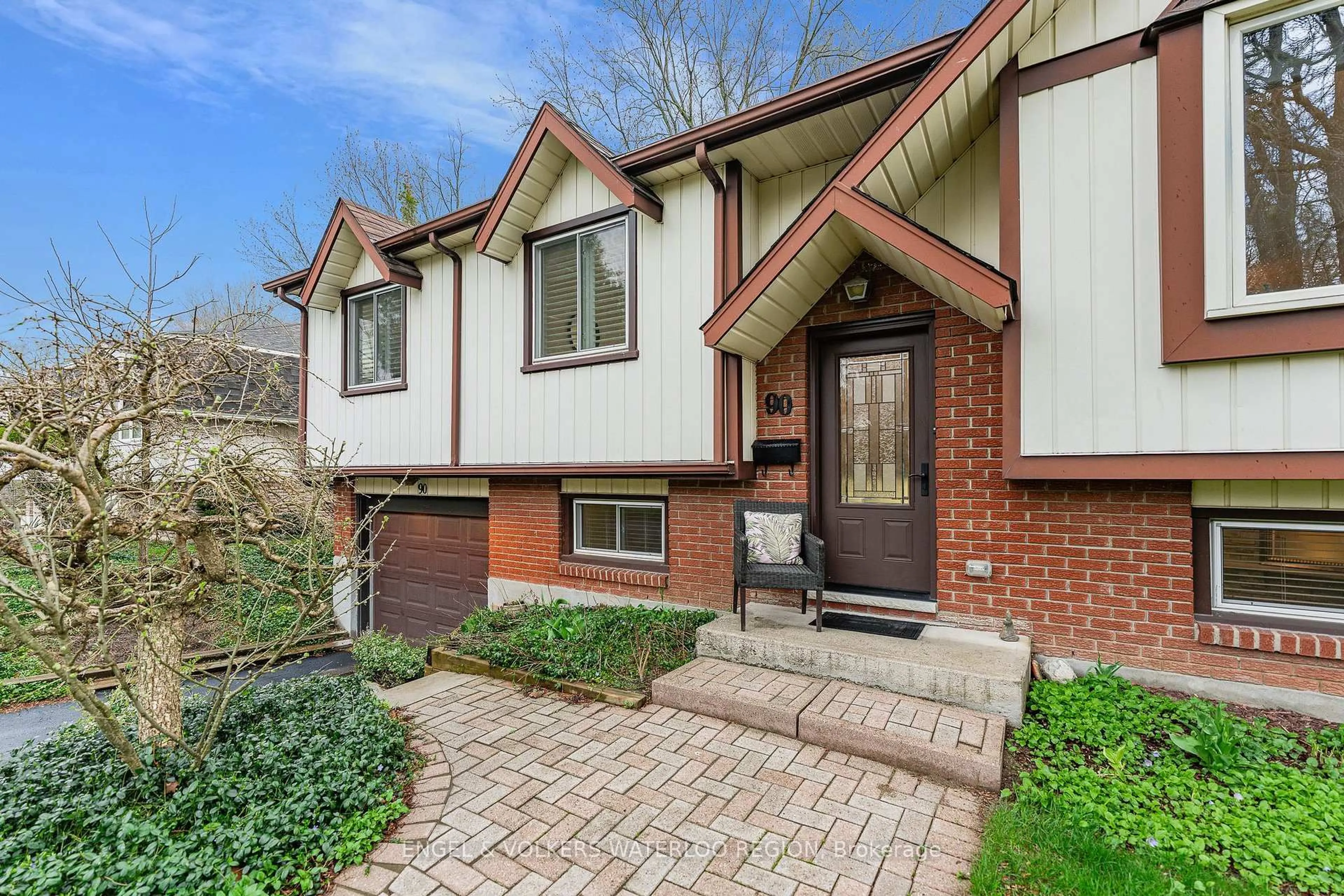 Home with brick exterior material, street for 90 Amos Ave, Waterloo Ontario N2L 5C4