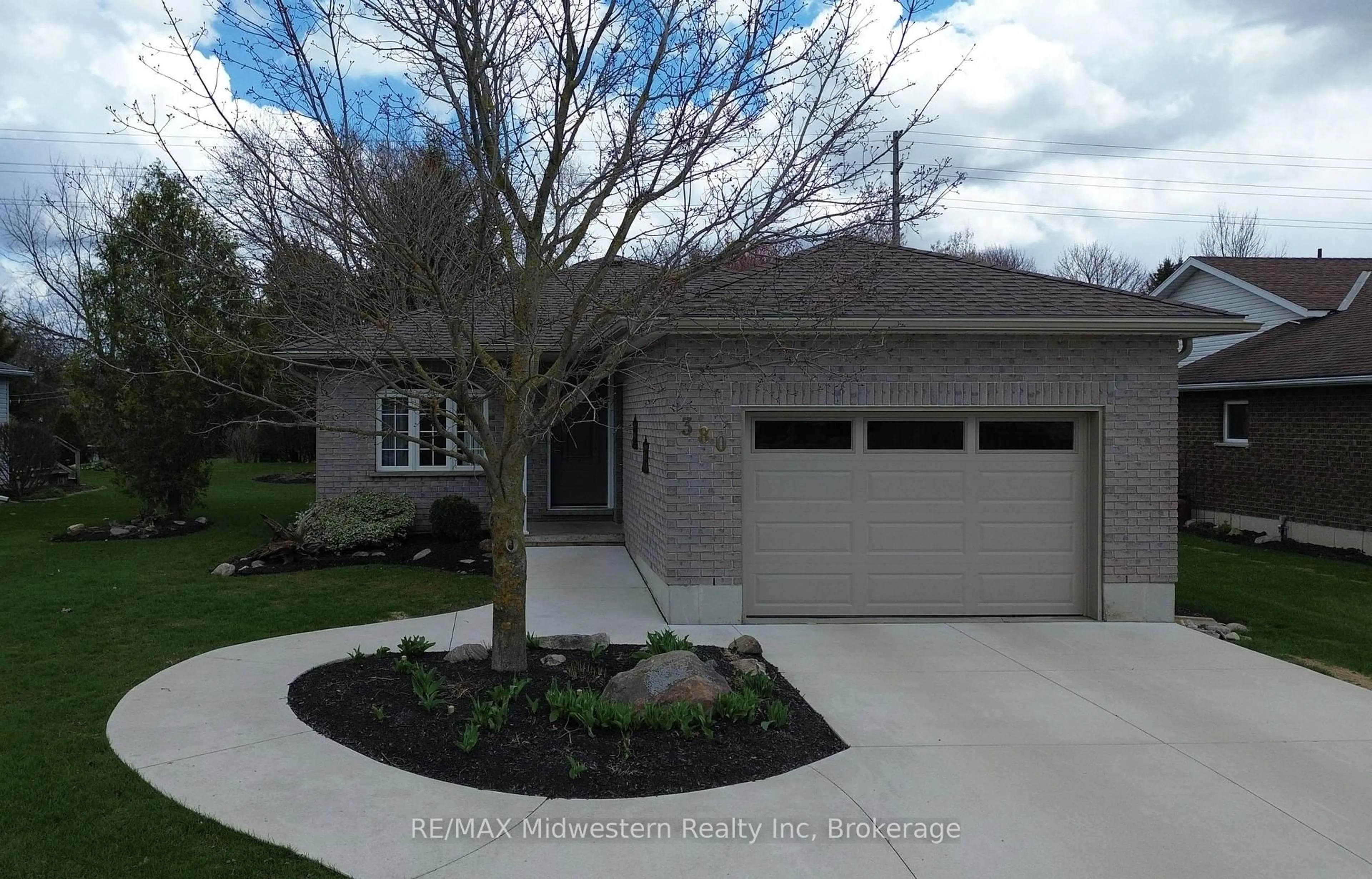 Unknown for 380 Havelock Ave, North Perth Ontario N4W 3T4