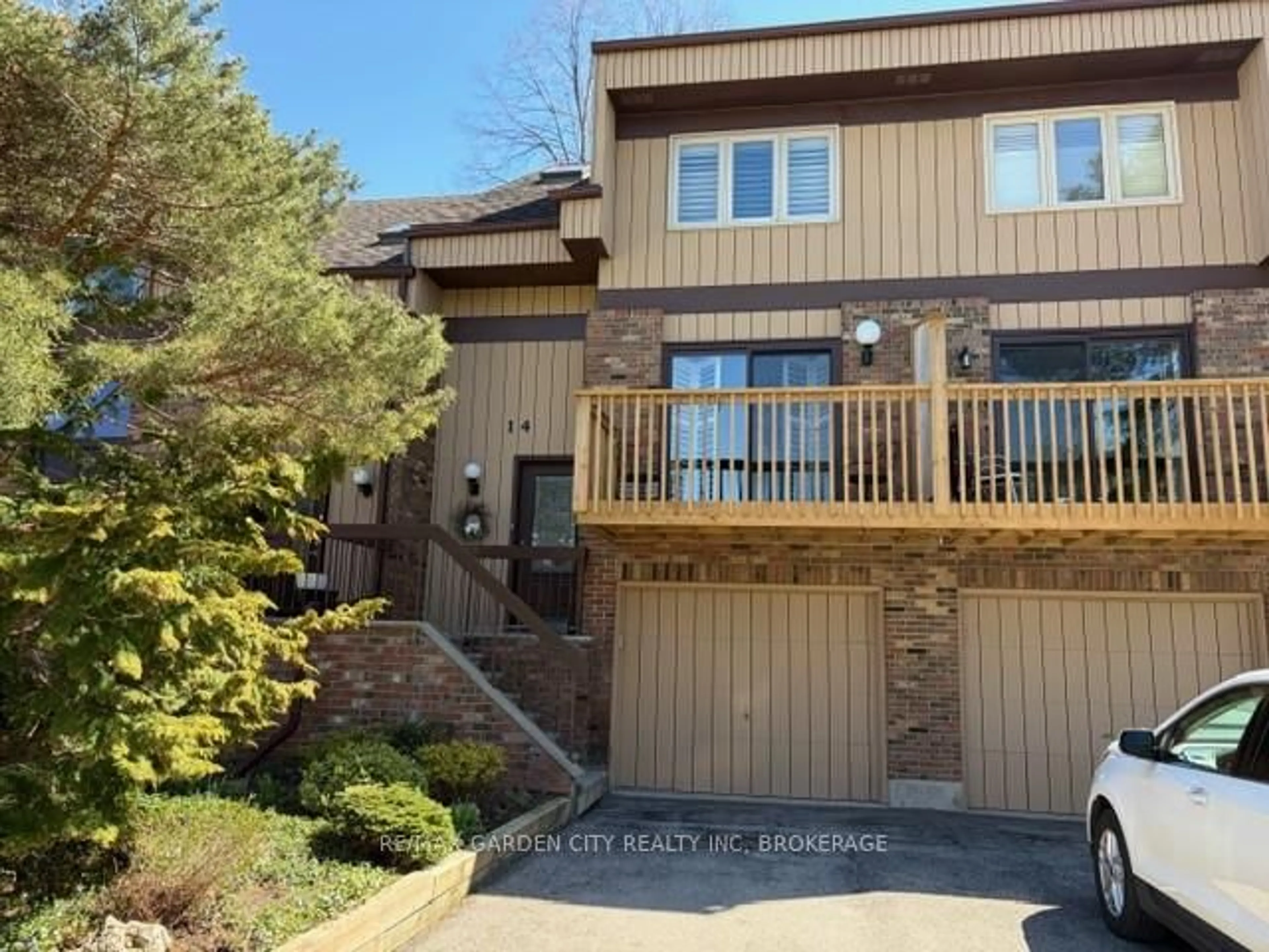 Unknown for 178 Scott St #14, St. Catharines Ontario L2N 6Y5