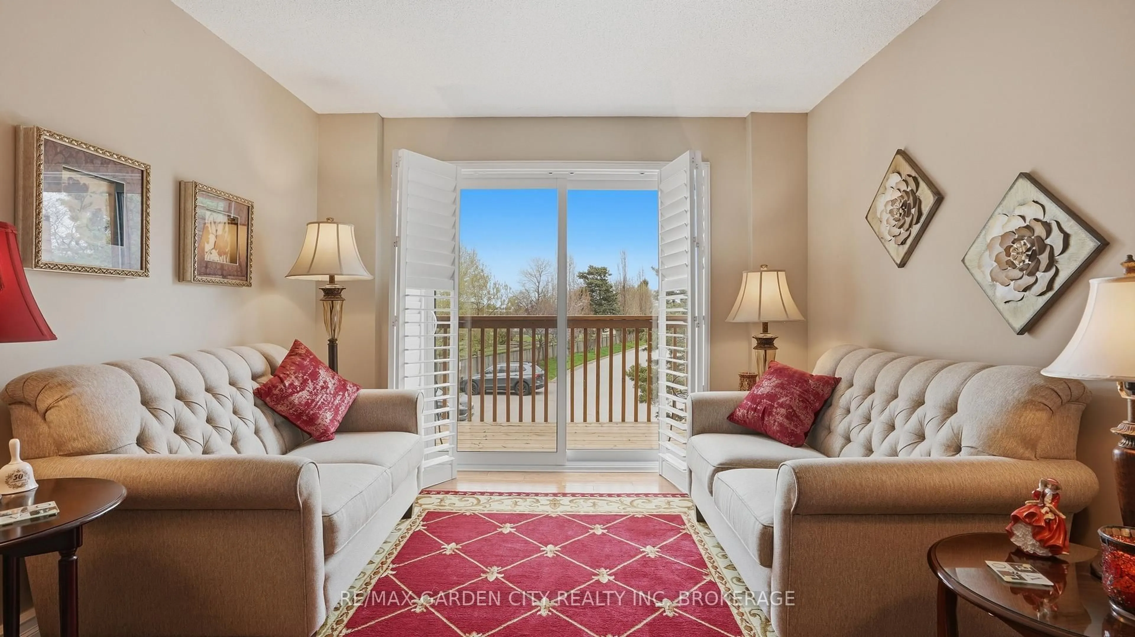 Living room with furniture, unknown for 178 Scott St #14, St. Catharines Ontario L2N 6Y5